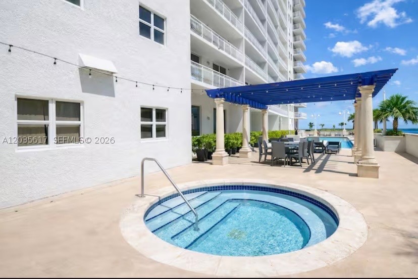 image The Club at Brickell Bay50