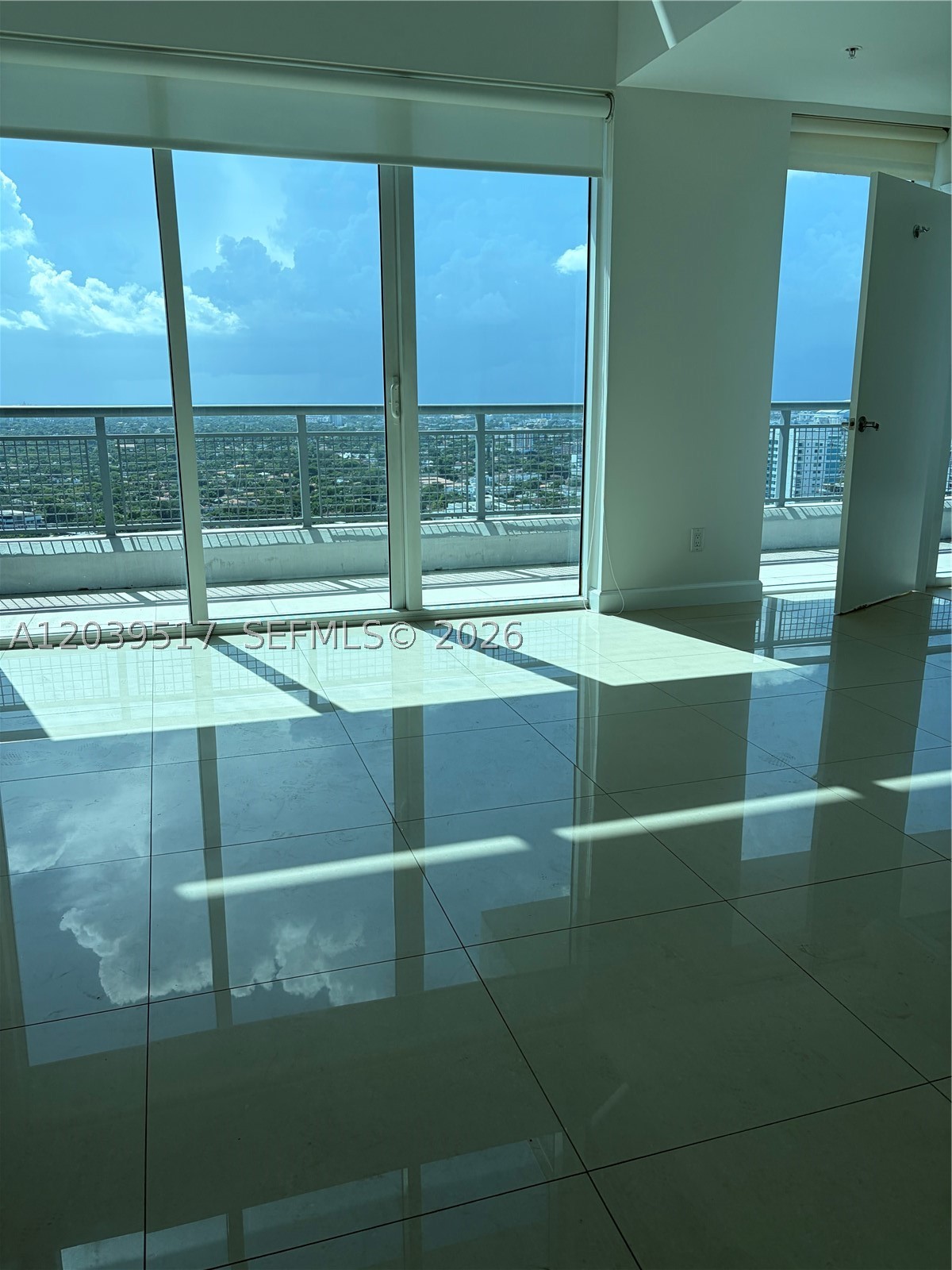 image Infinity at Brickell18
