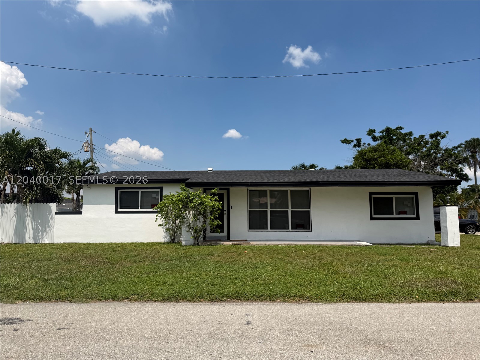 1800 Jamaica Dr