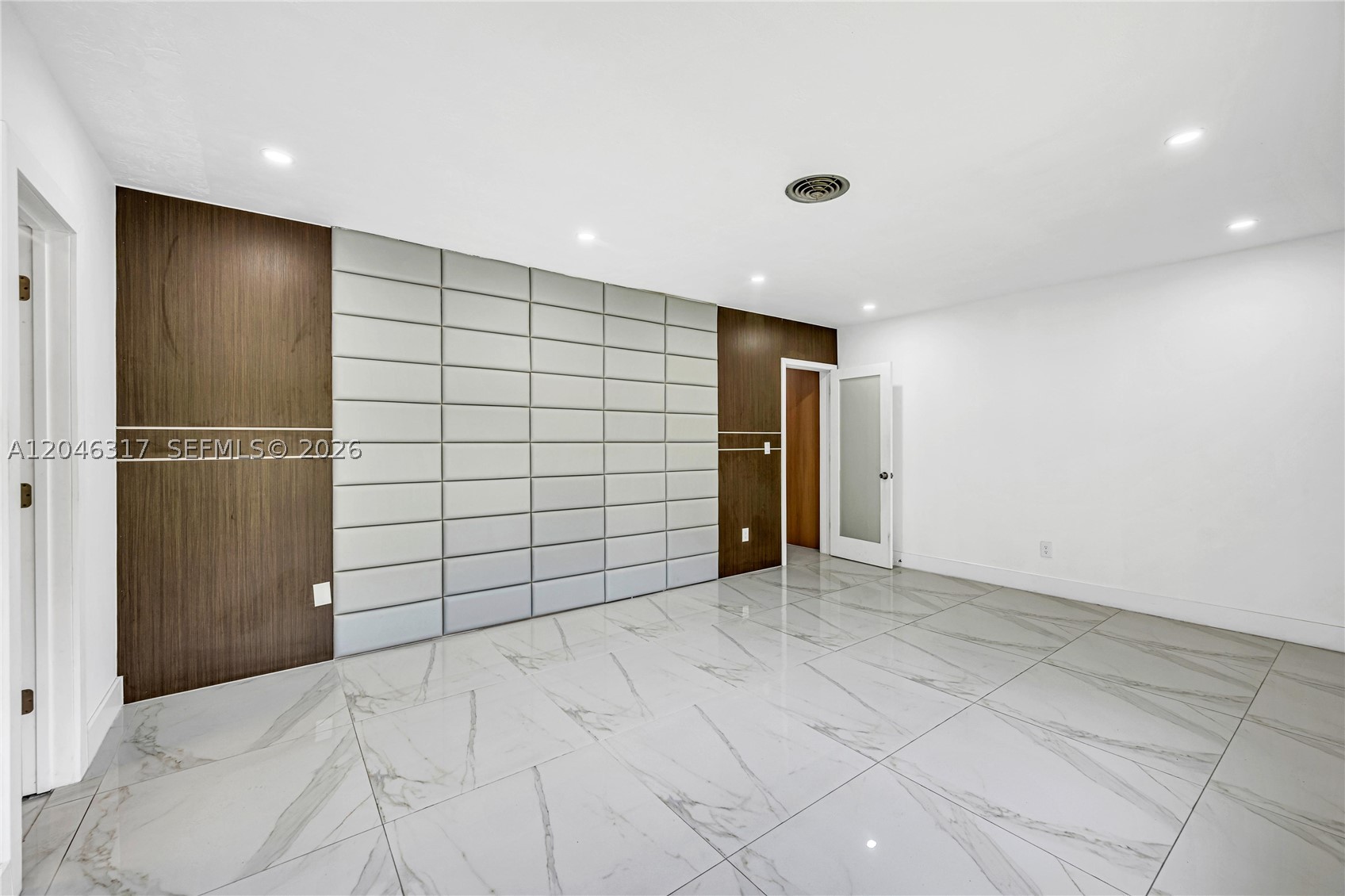 12525 SW 68th Ct Pinecrest, FL 33156
