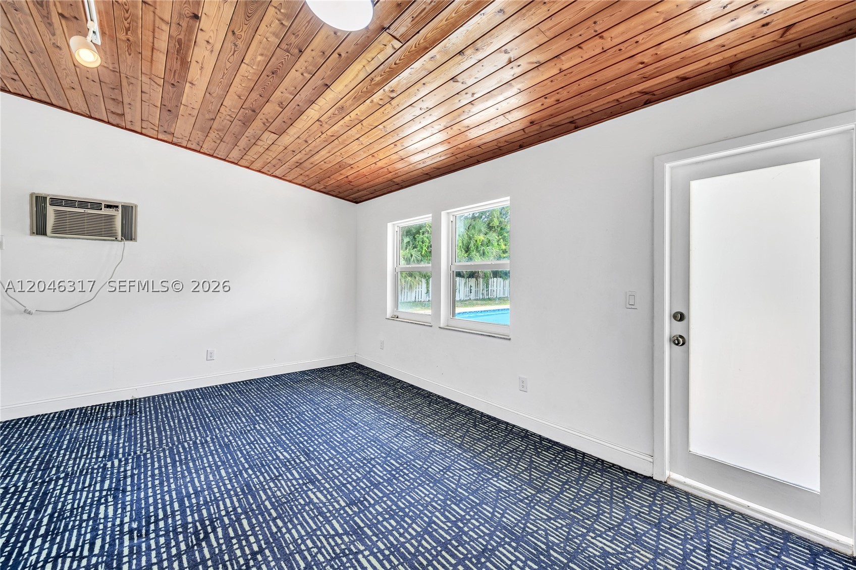 12525 SW 68th Ct Pinecrest, FL 33156