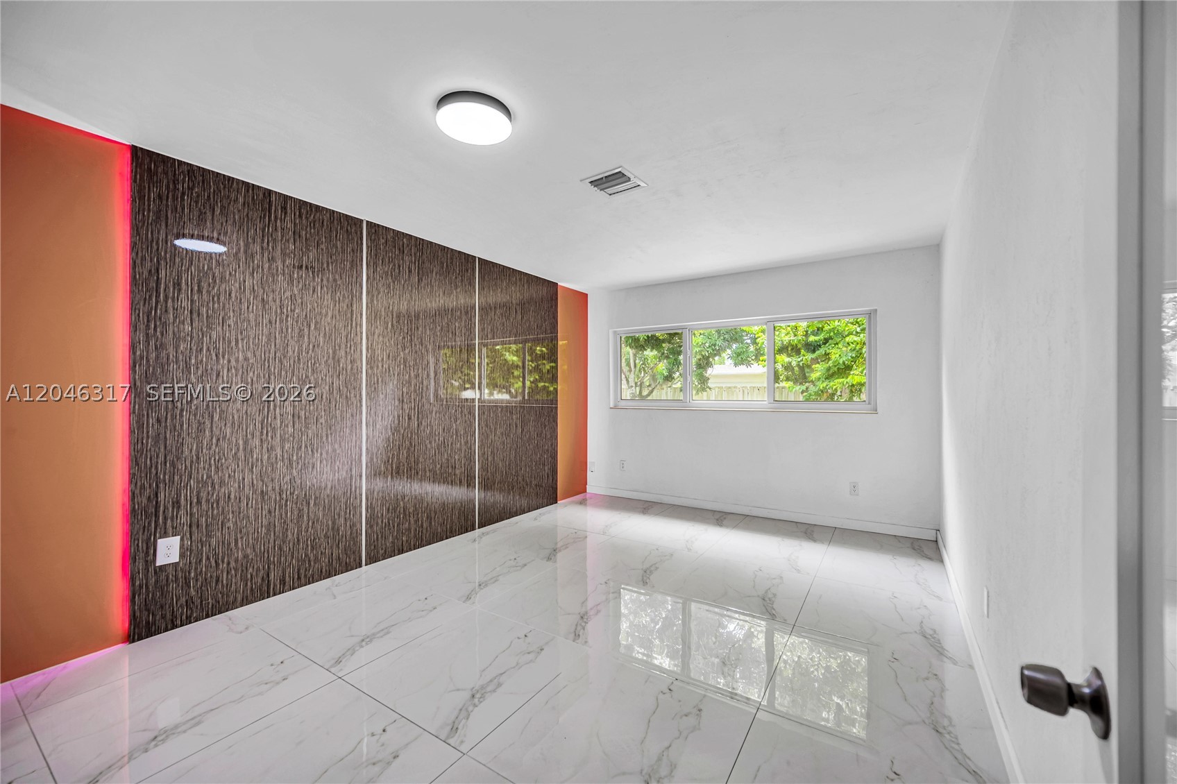 12525 SW 68th Ct Pinecrest, FL 33156