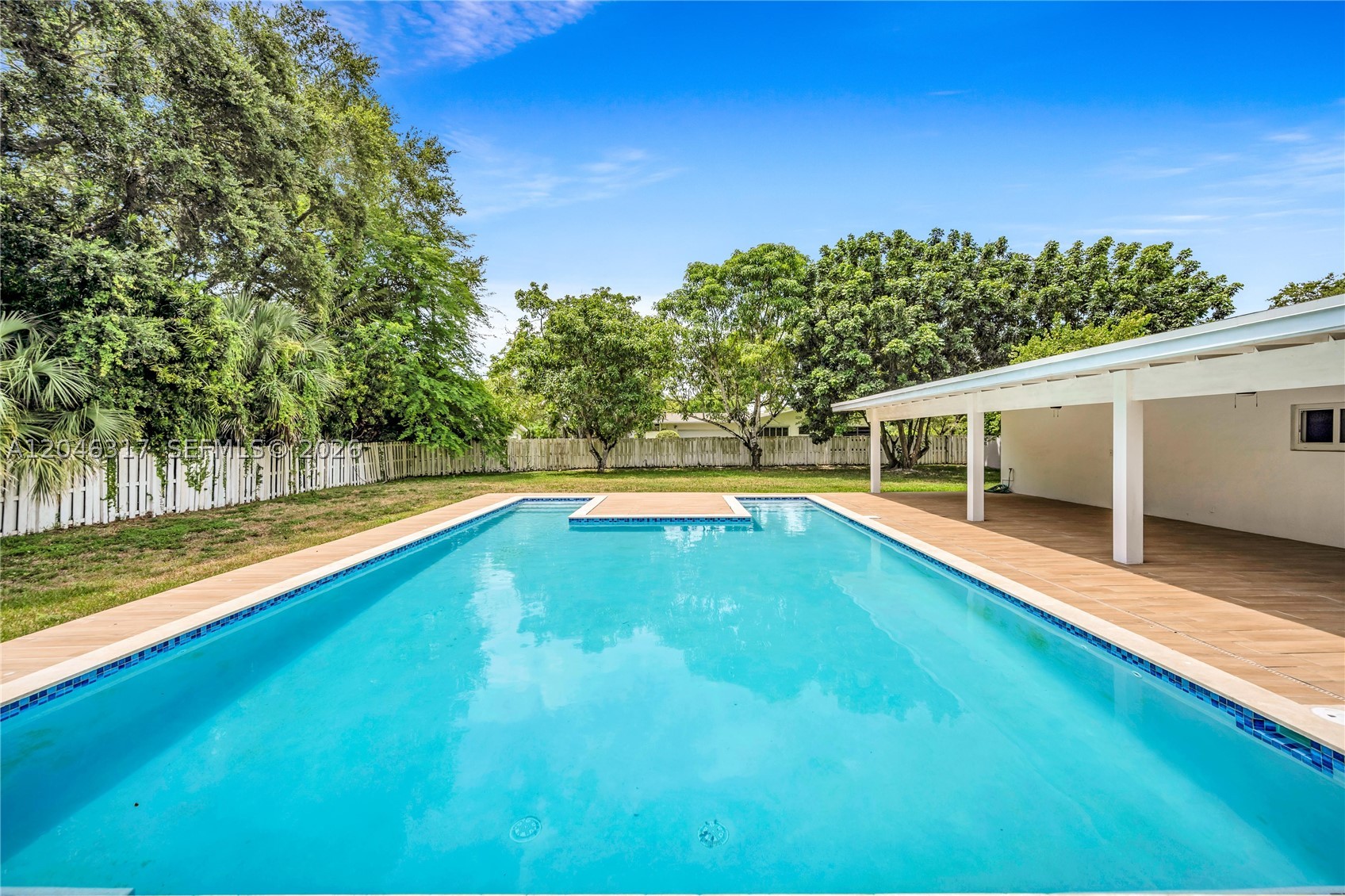 12525 SW 68th Ct Pinecrest, FL 33156