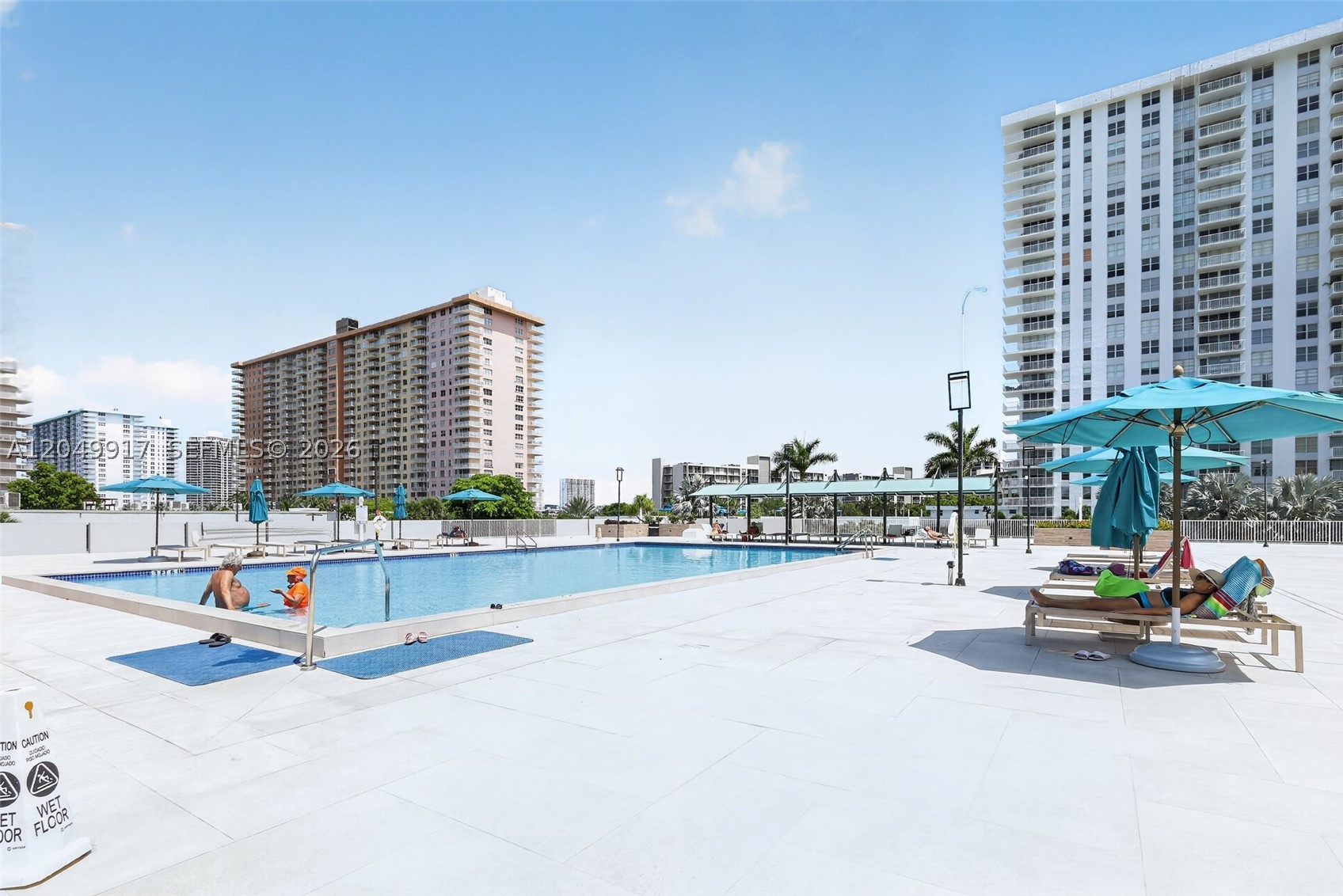 image Winston Towers 30025