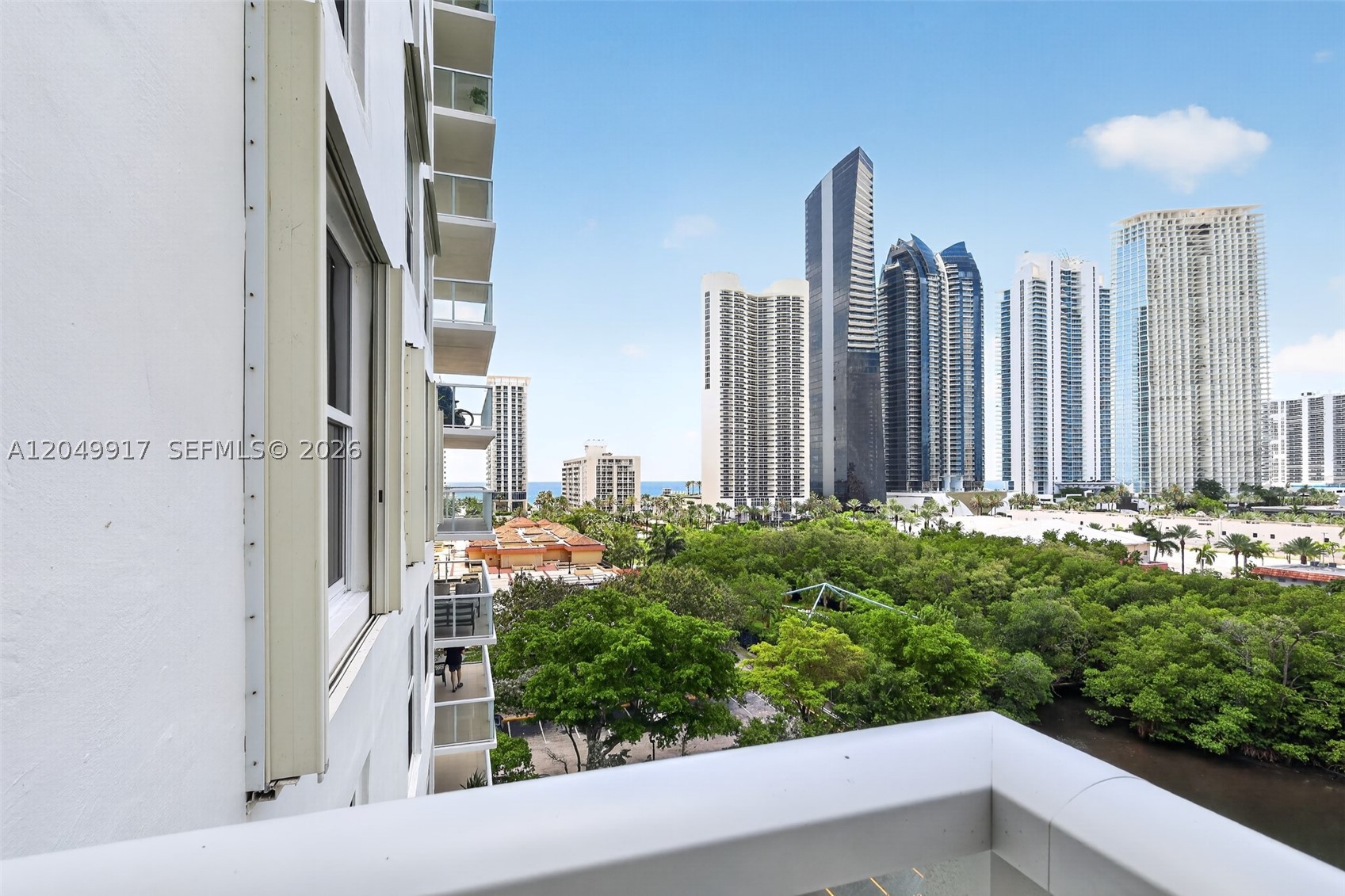 image Winston Towers 3006