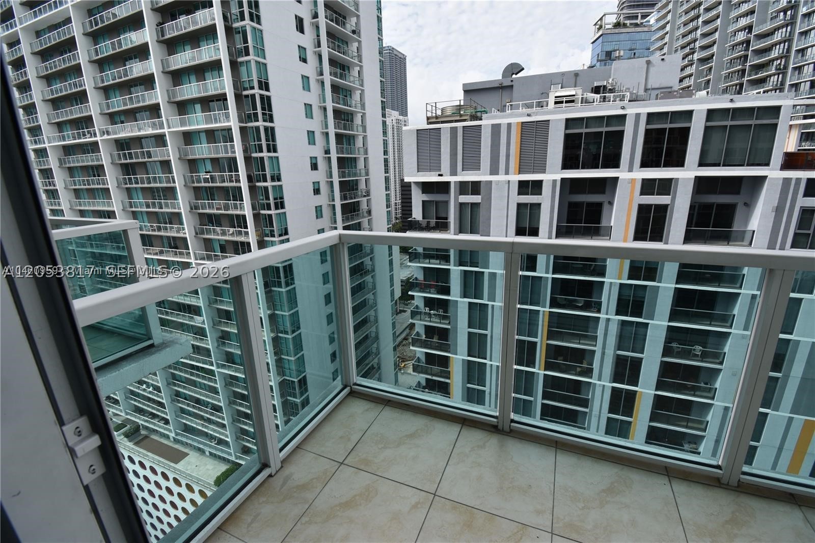 image Brickell on the River South17