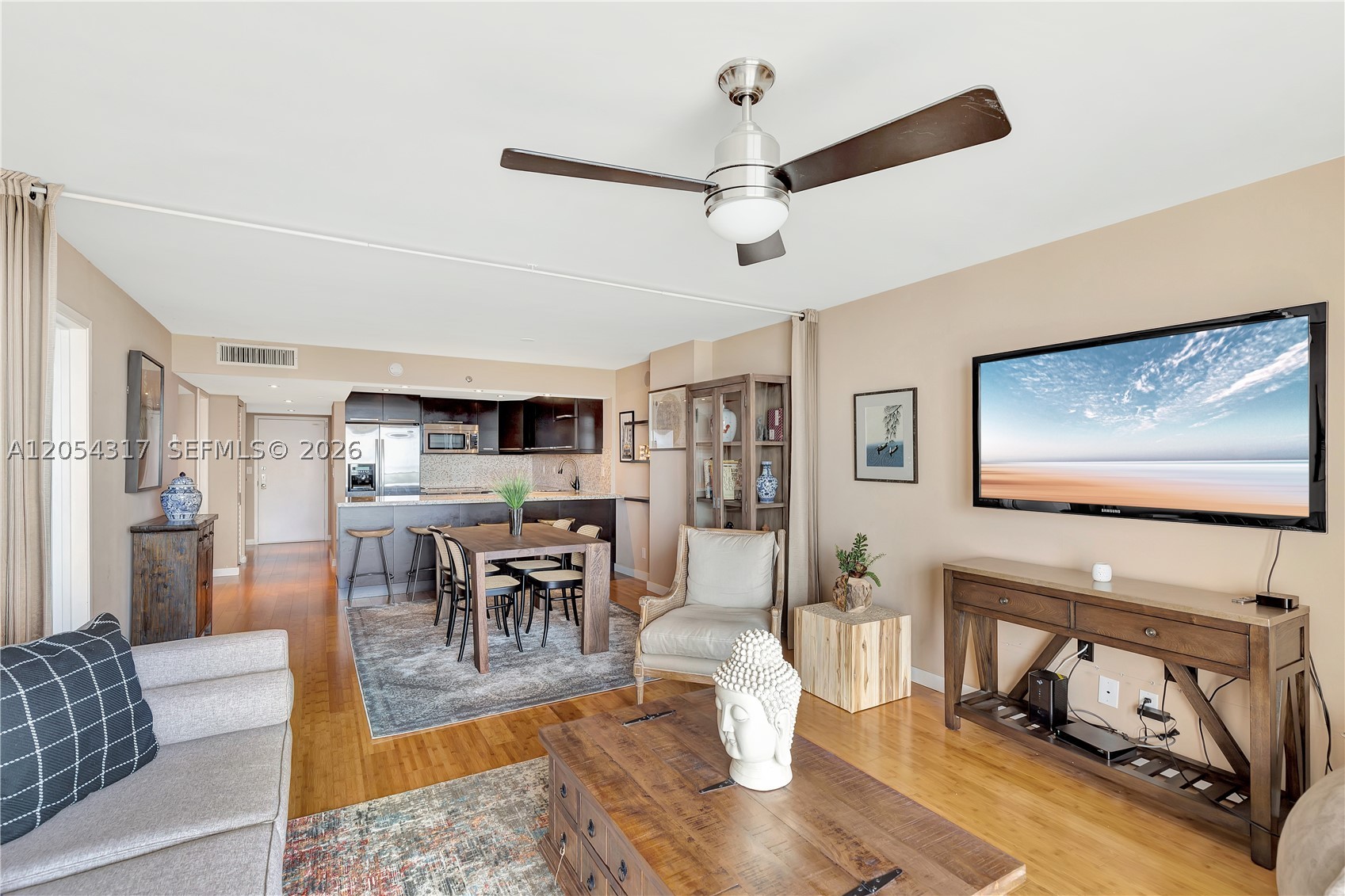2625 Collins Ave #1609