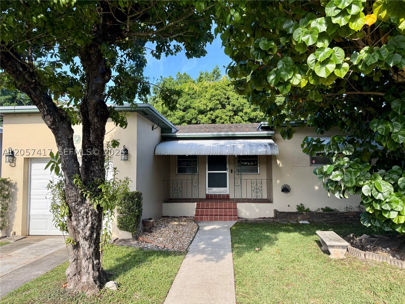 3745 SW 62nd Ct