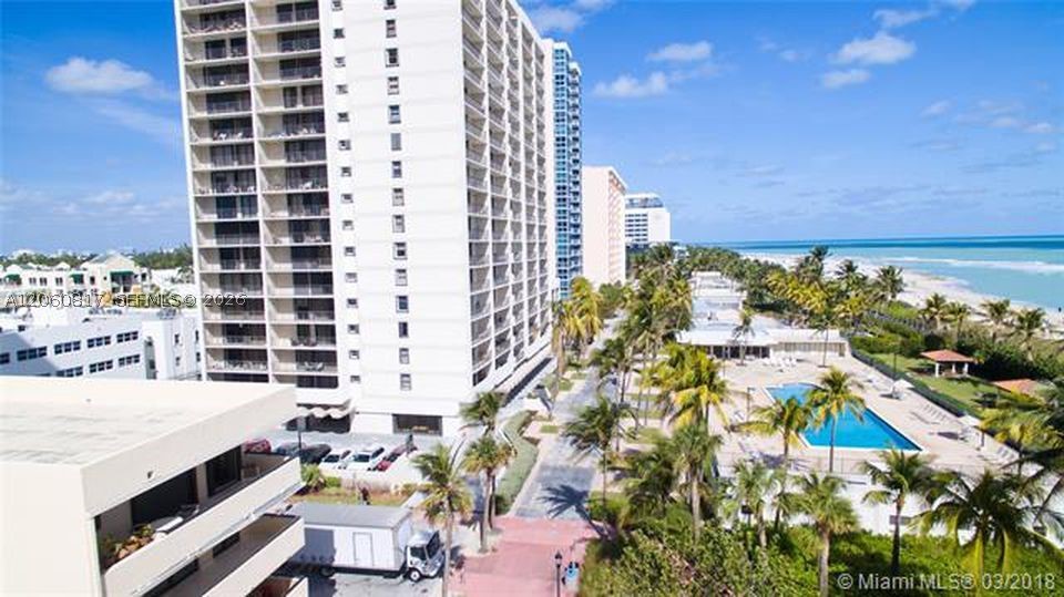 2625 Collins Ave #810