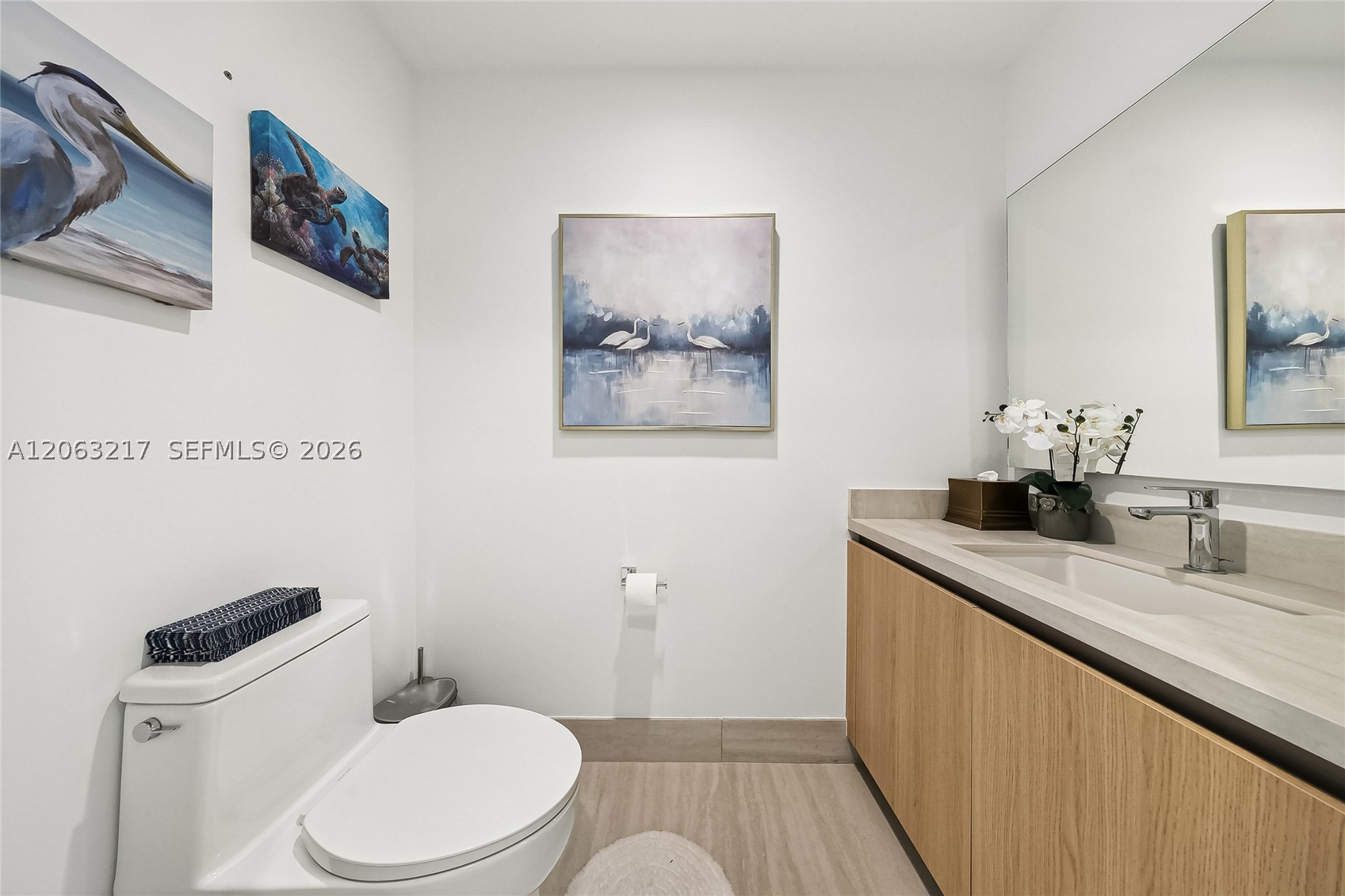 2411 Laguna Cir #2010 Miami, FL 33181