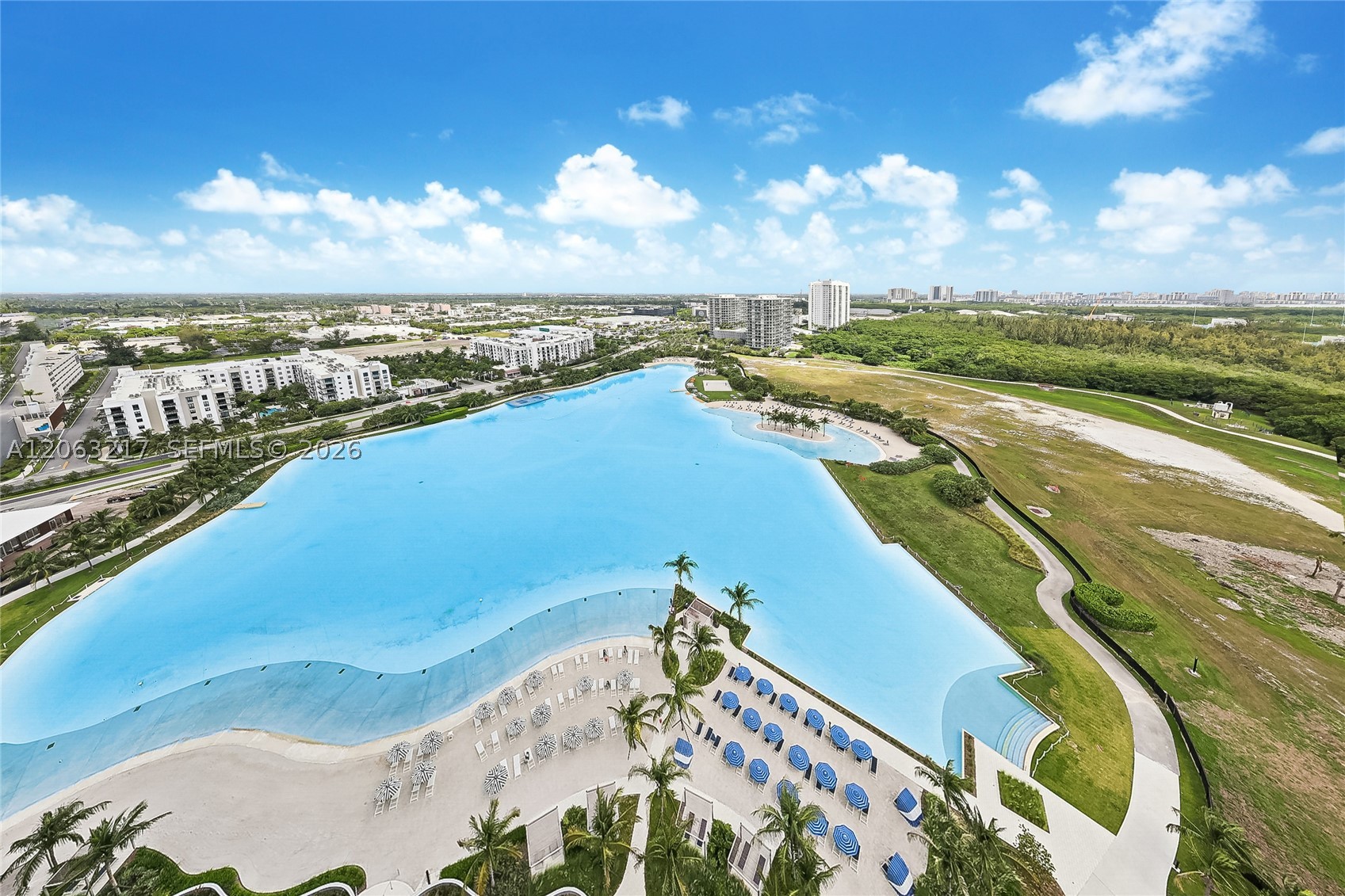 2411 Laguna Cir #2010 Miami, FL 33181