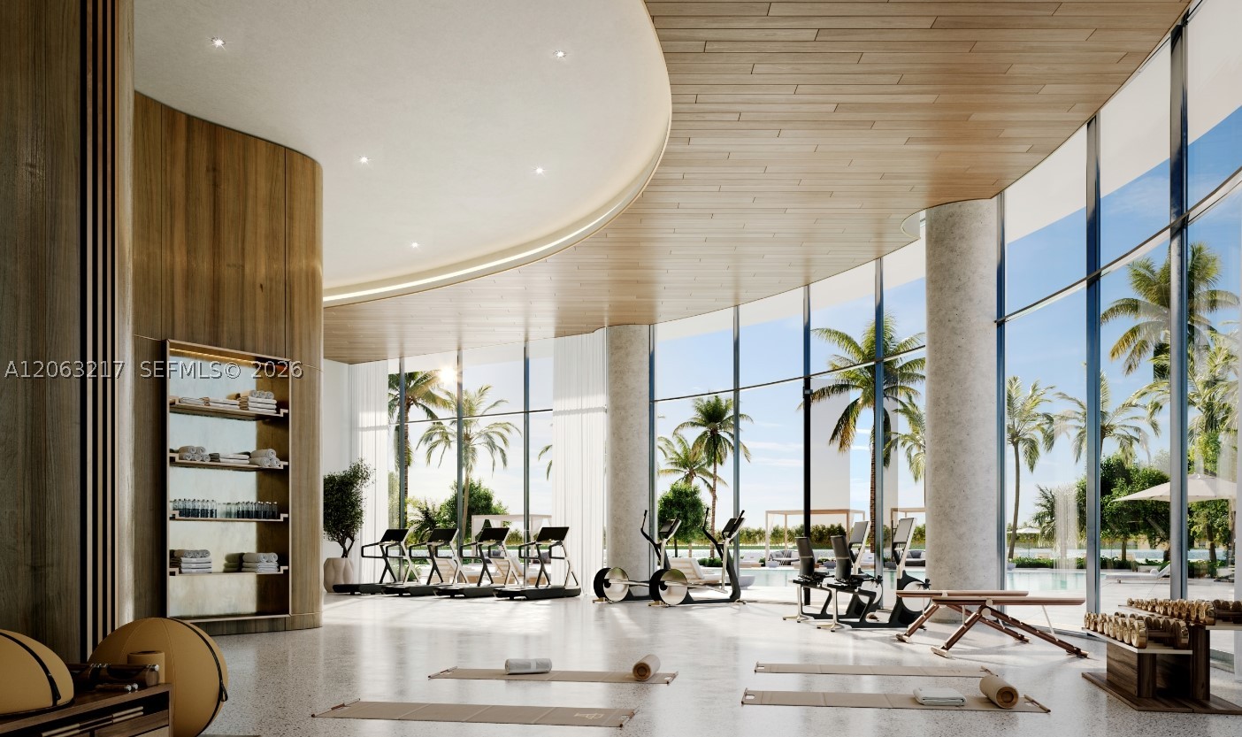 2411 Laguna Cir #2010 Miami, FL 33181