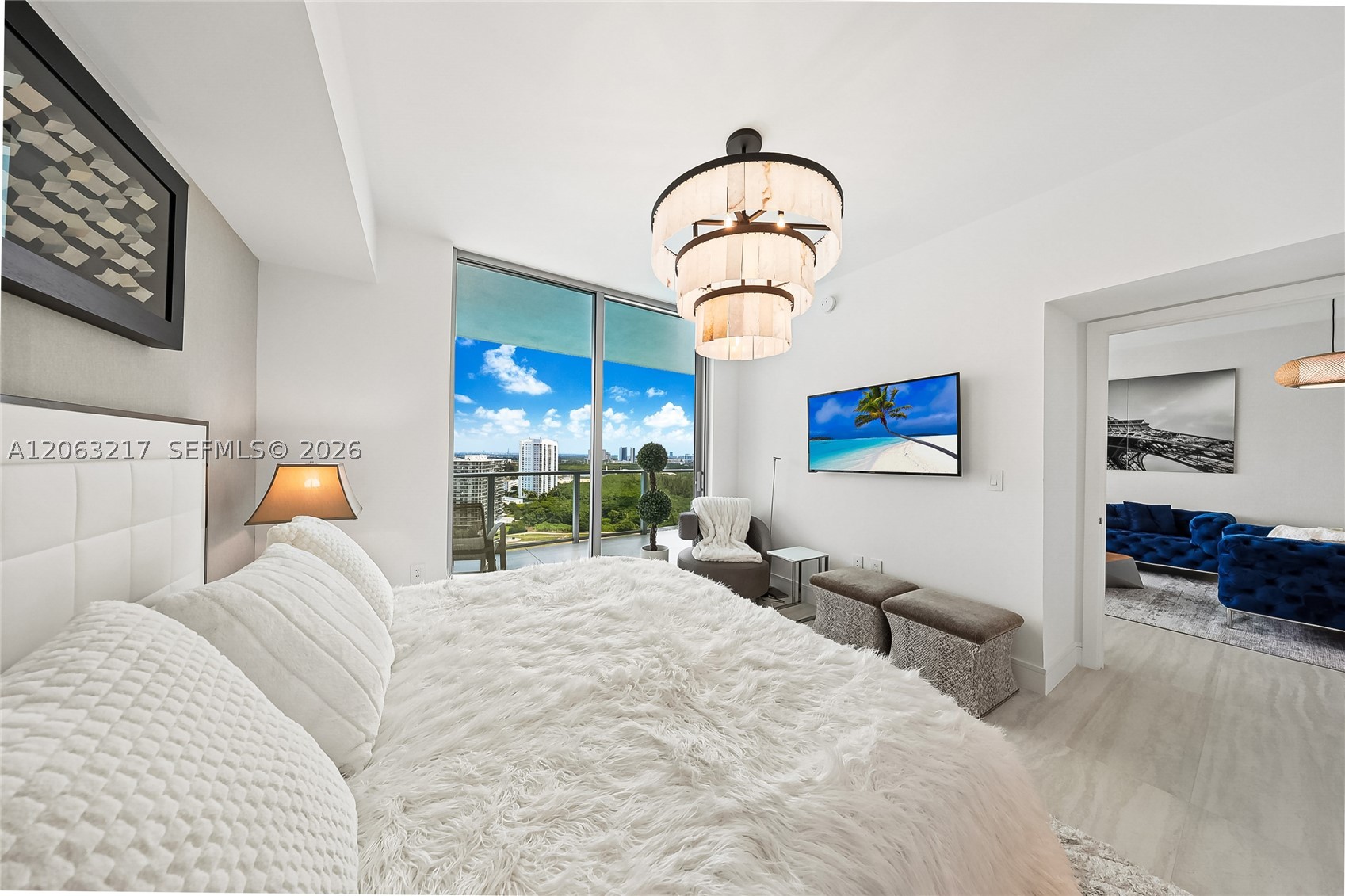 2411 Laguna Cir #2010 Miami, FL 33181
