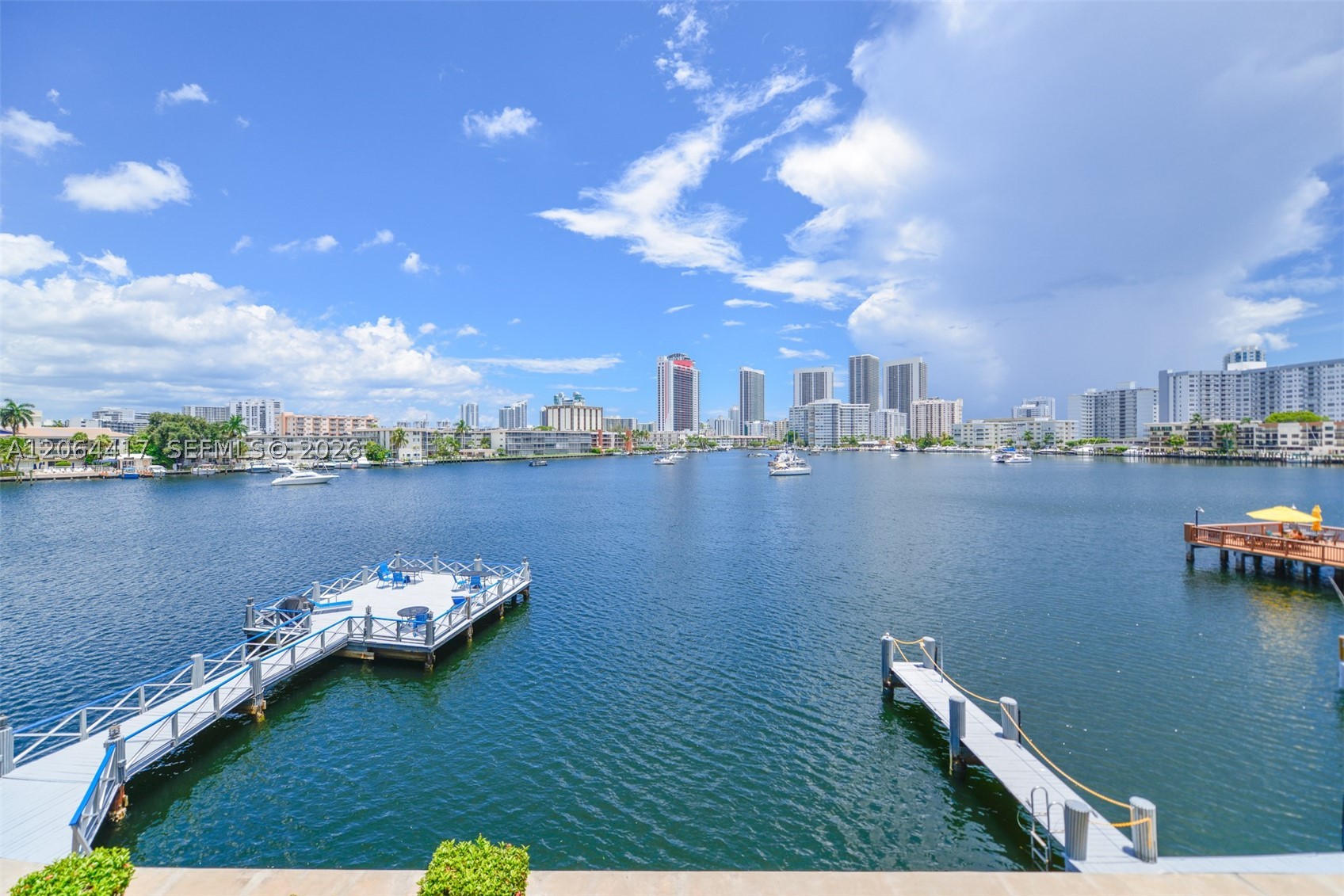 430 Golden Isles Dr #306