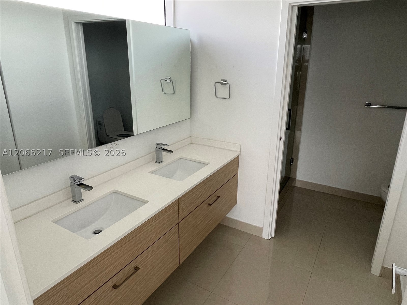 image Bay House32