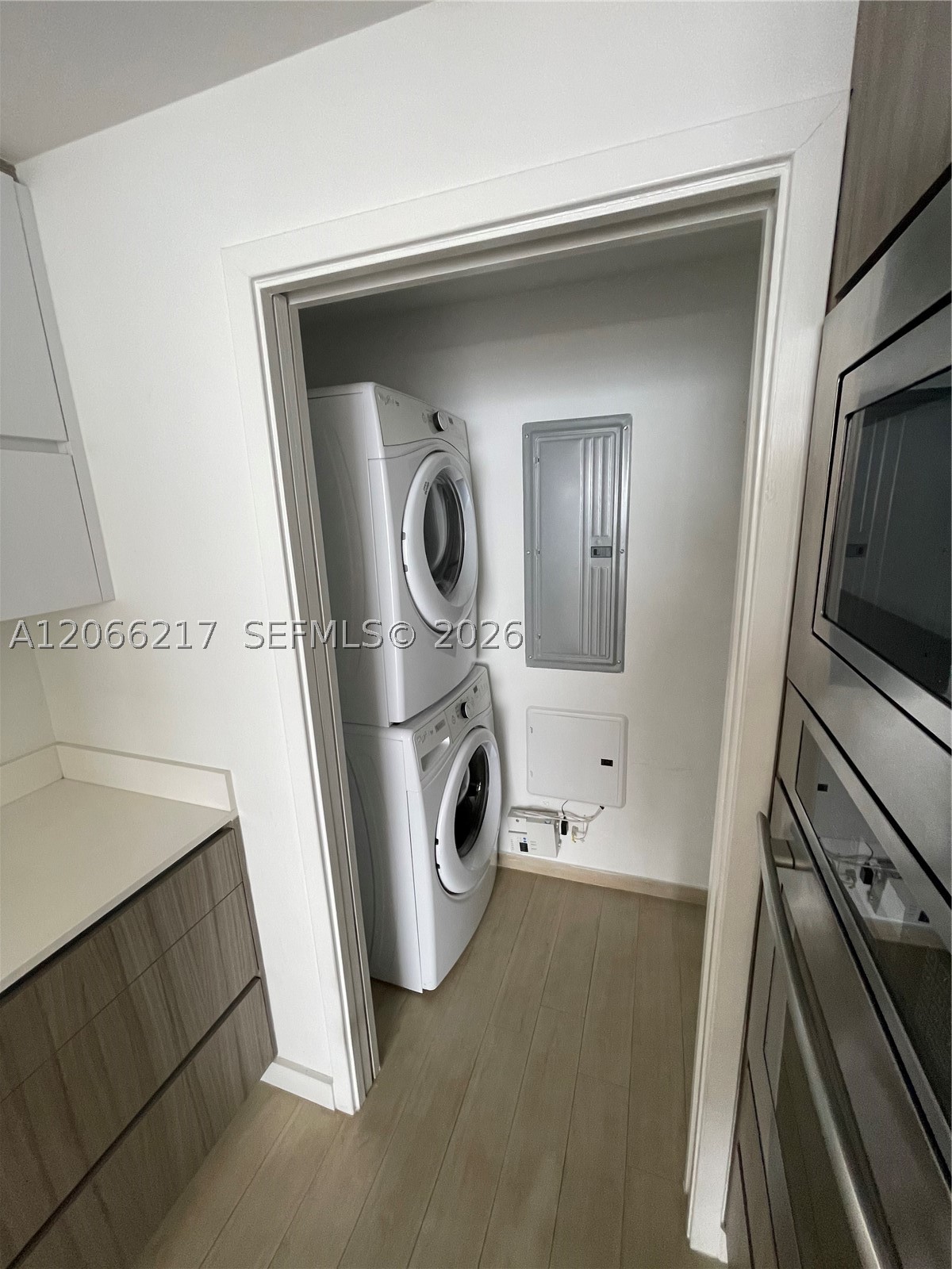 image Bay House43