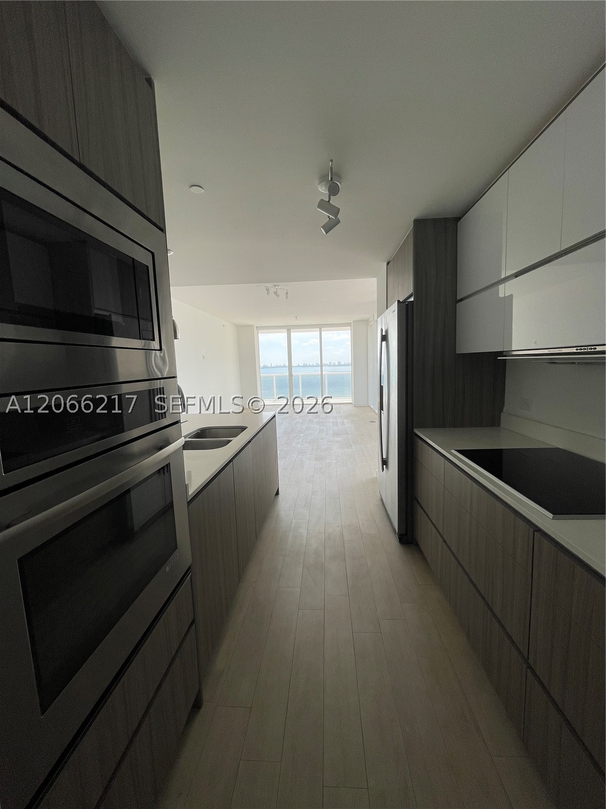 image Bay House44