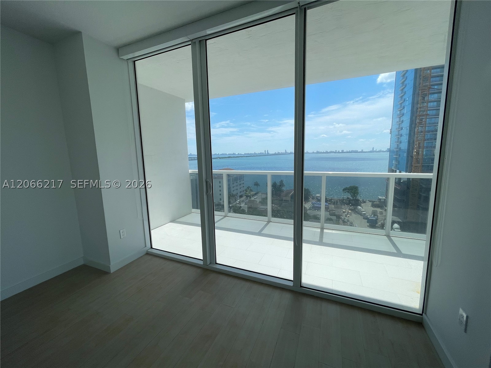 image Bay House46