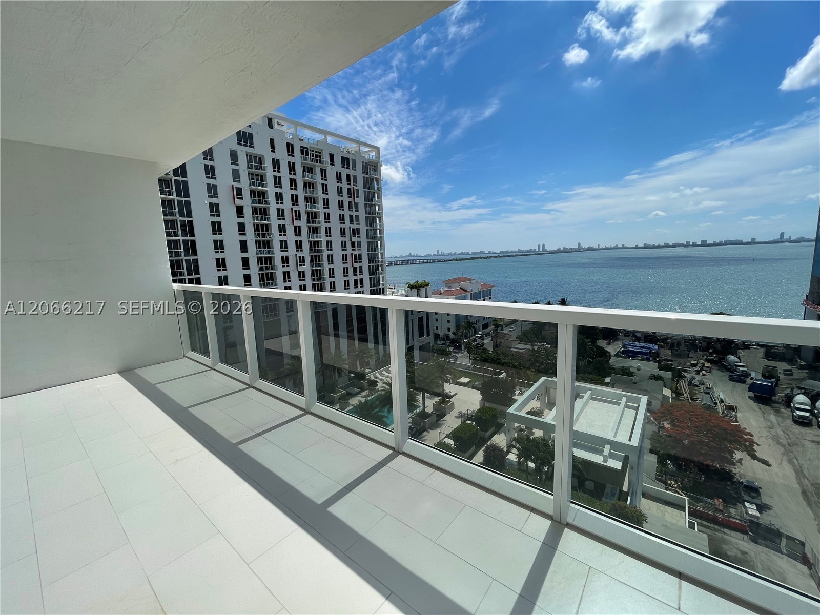 image Bay House48