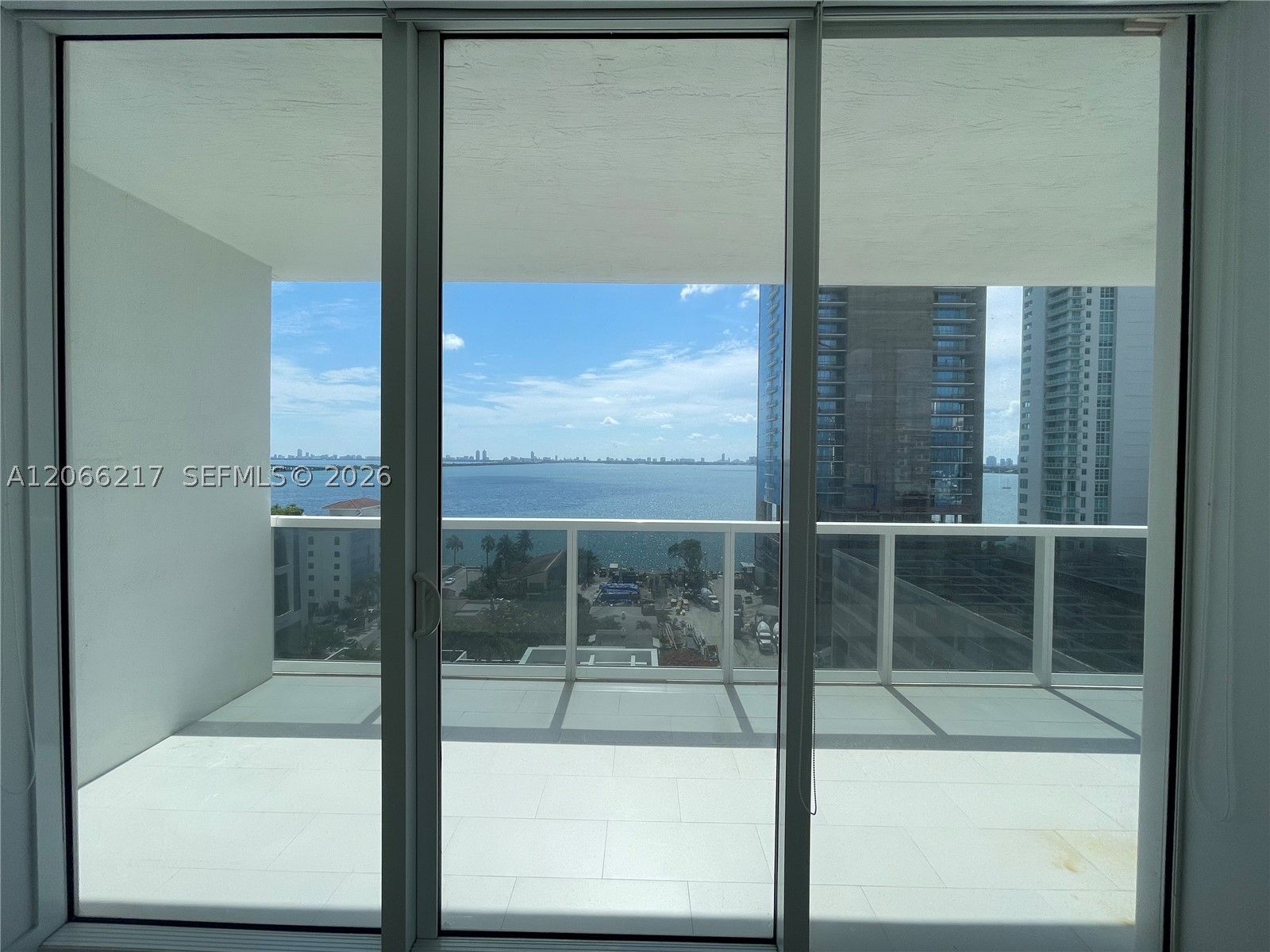 image Bay House50