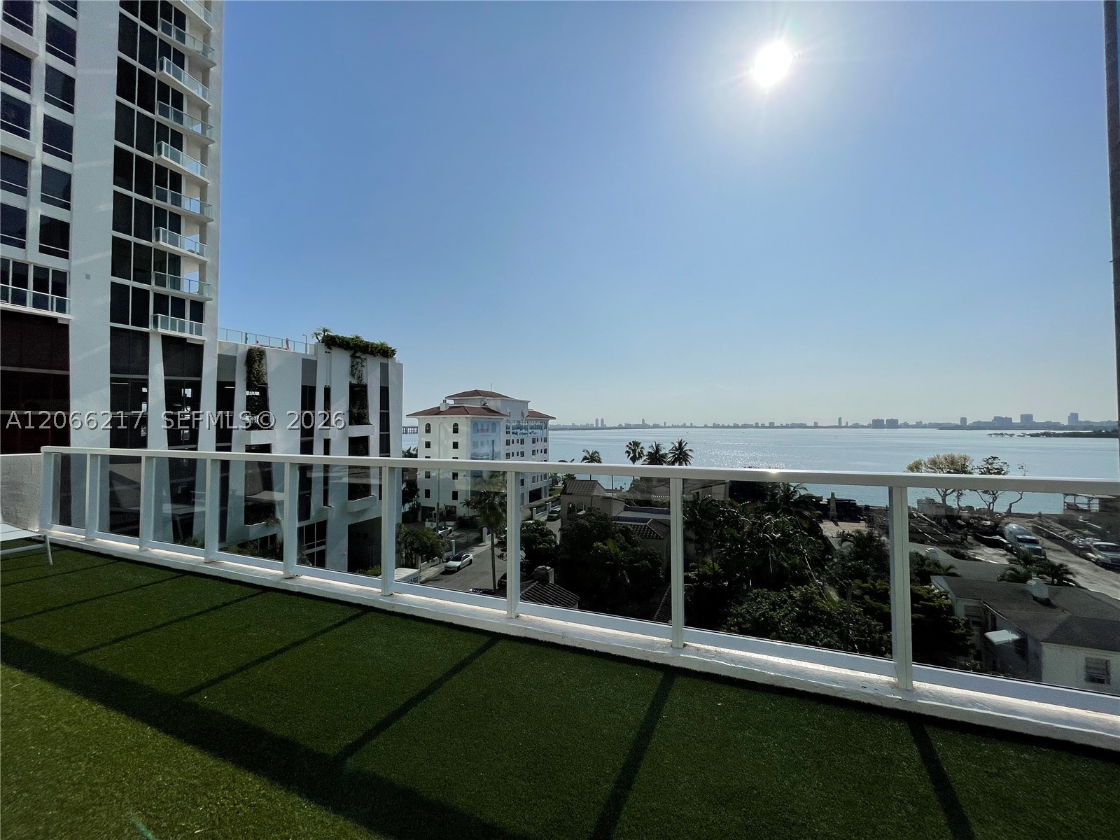 image Bay House53