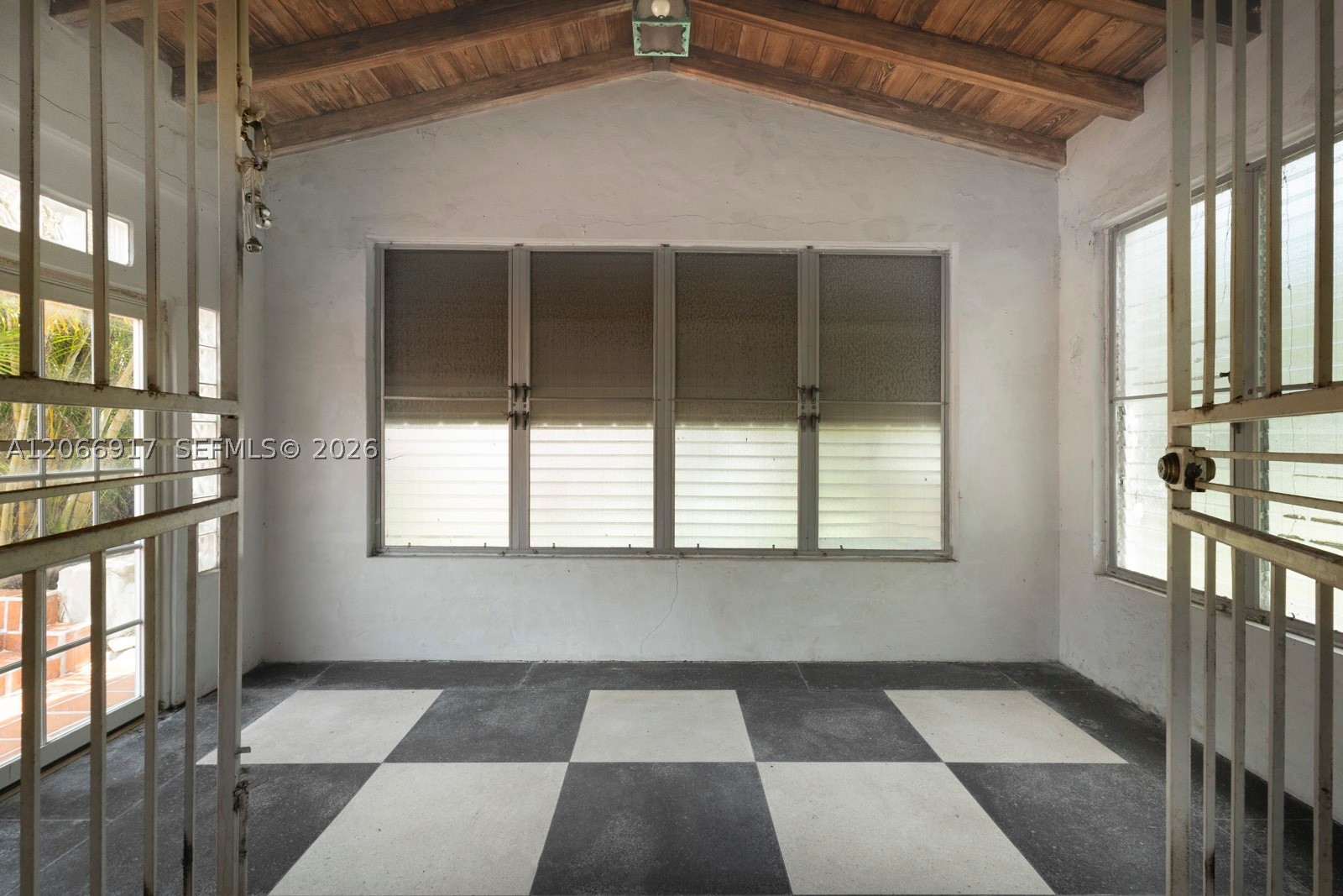 621 NE 57th St Miami, FL 33137