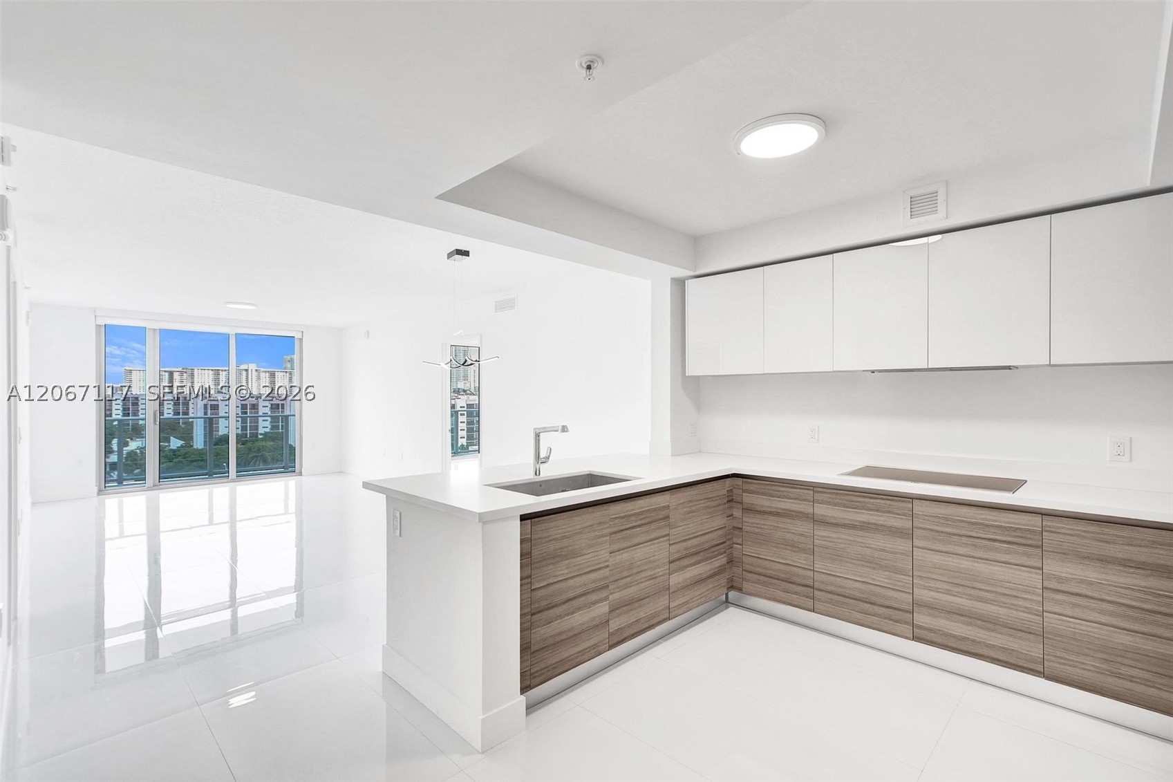 330 Sunny Isles Blvd #5-805