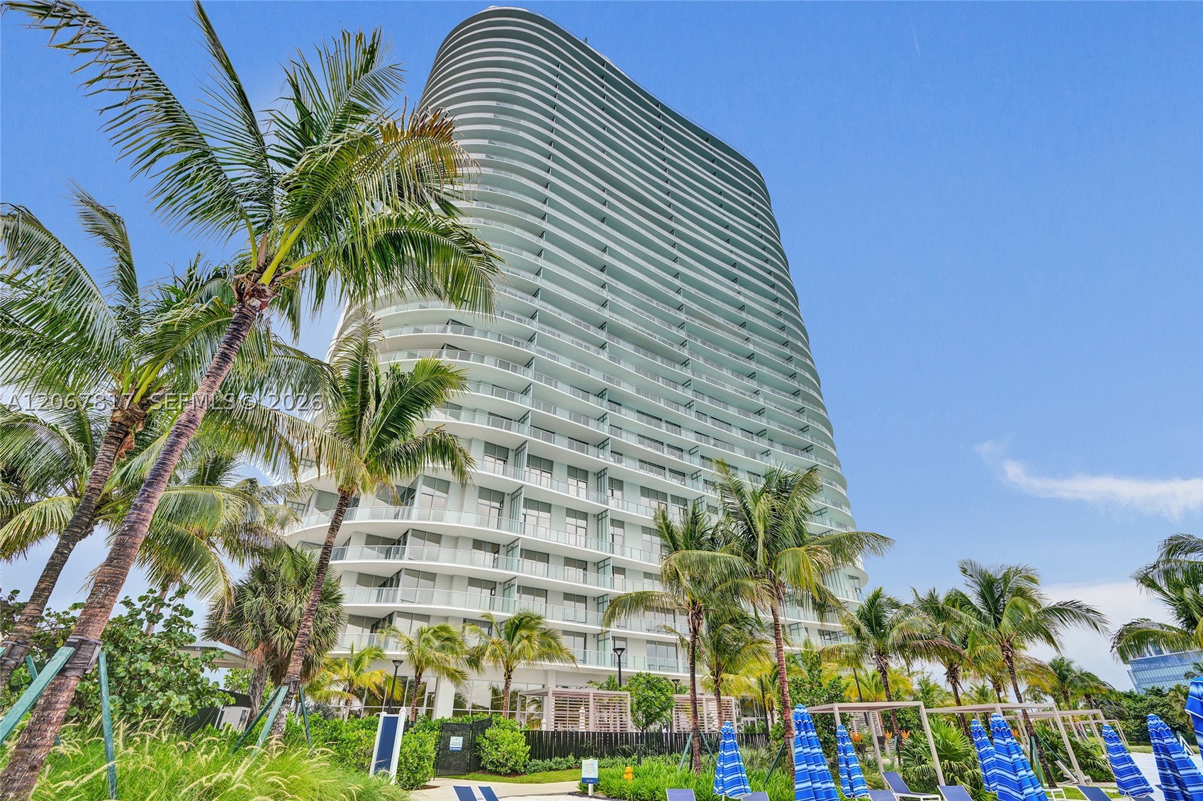 2411 Laguna Cir #1805