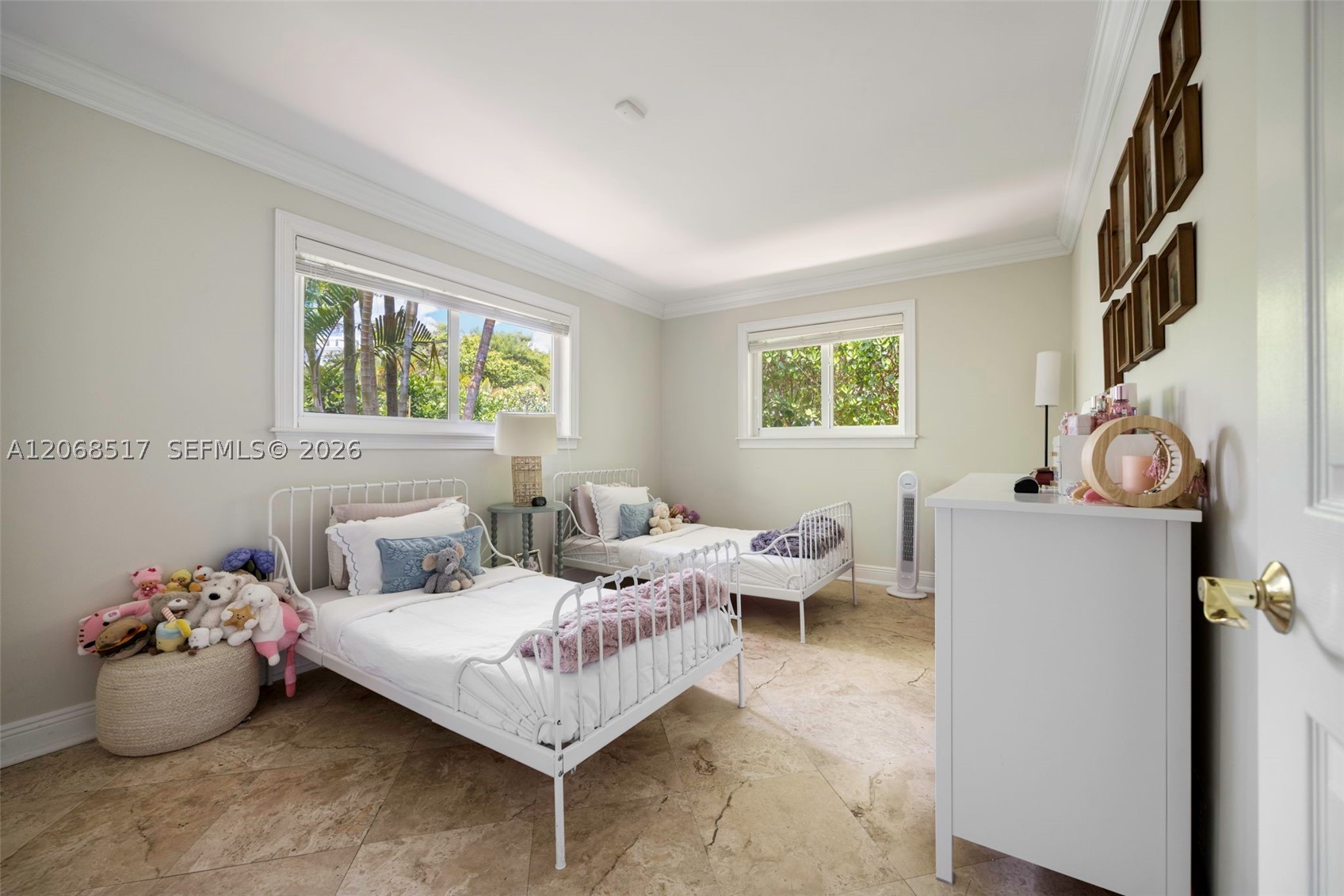 1121 Hardee Rd #1121 Coral Gables, FL 33146