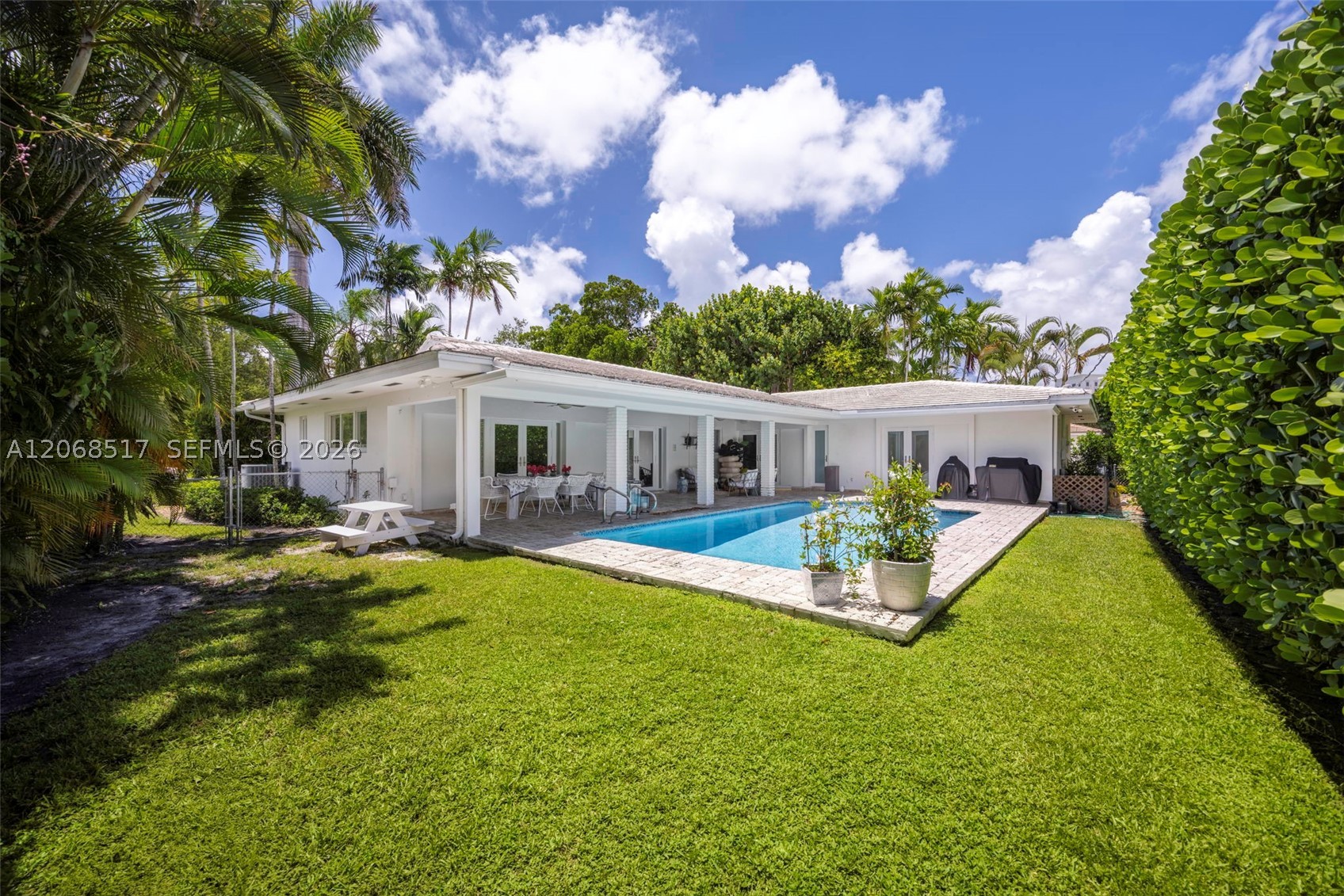 1121 Hardee Rd #1121 Coral Gables, FL 33146