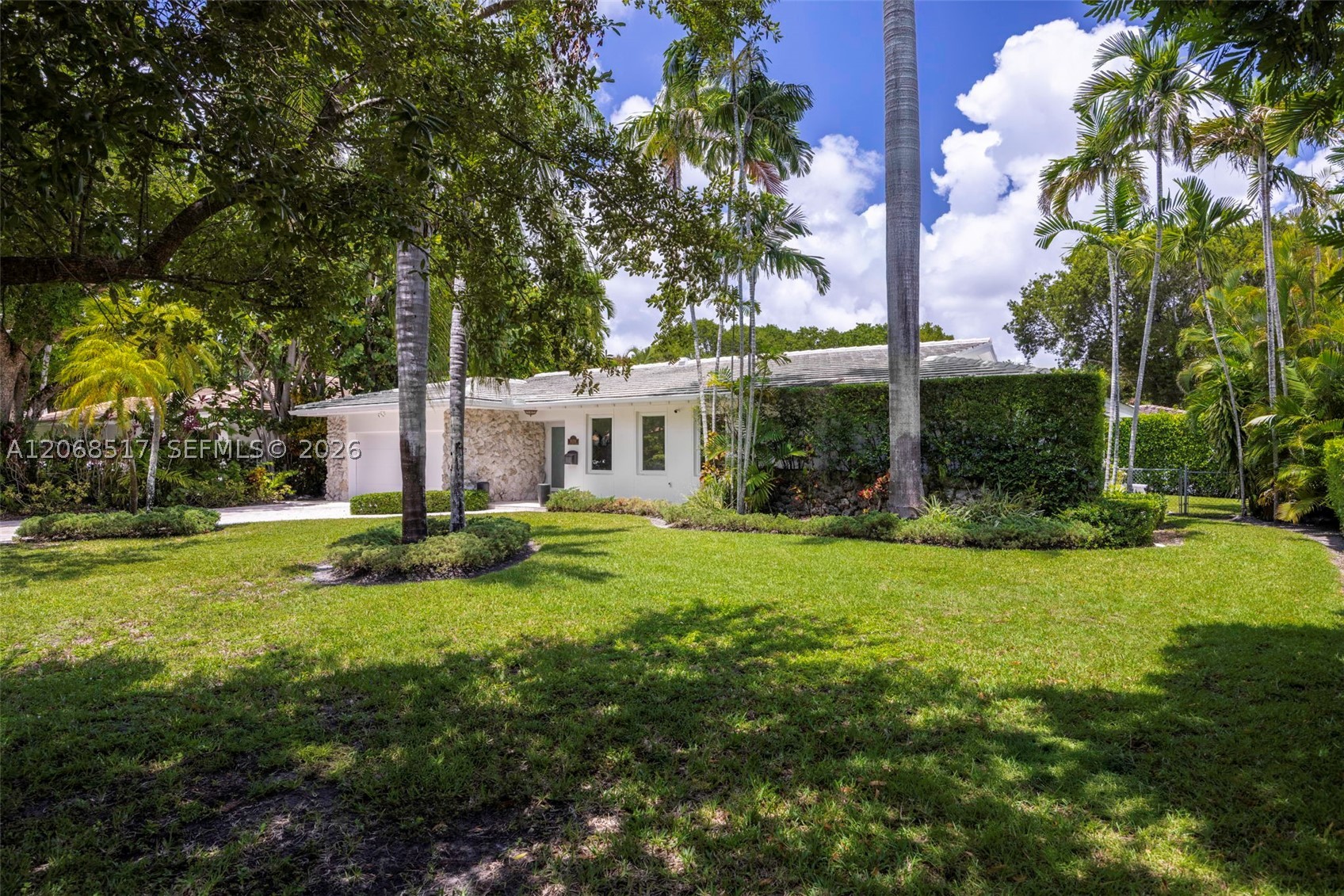 1121 Hardee Rd #1121 Coral Gables, FL 33146