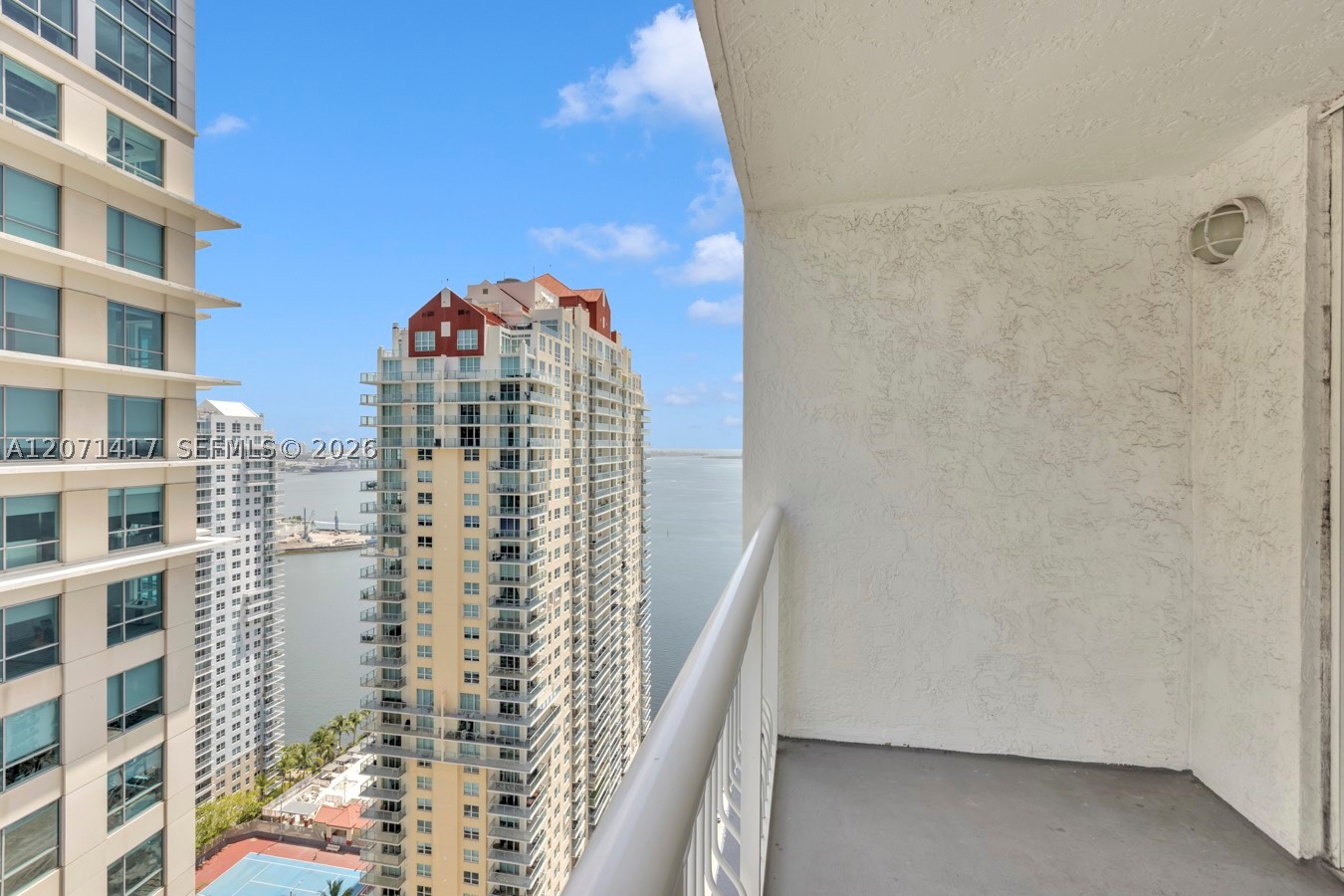 image The Club at Brickell Bay10