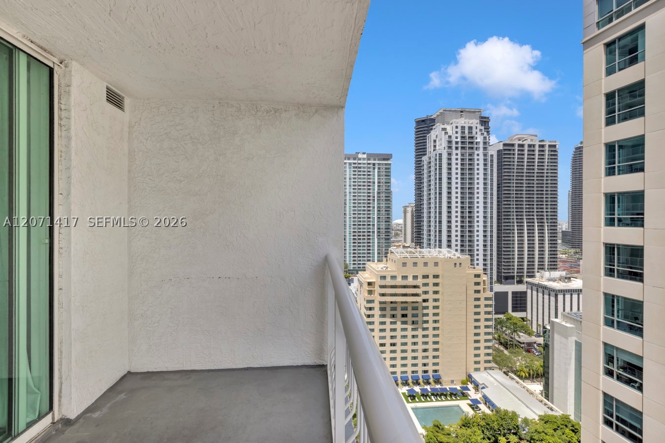 image The Club at Brickell Bay11