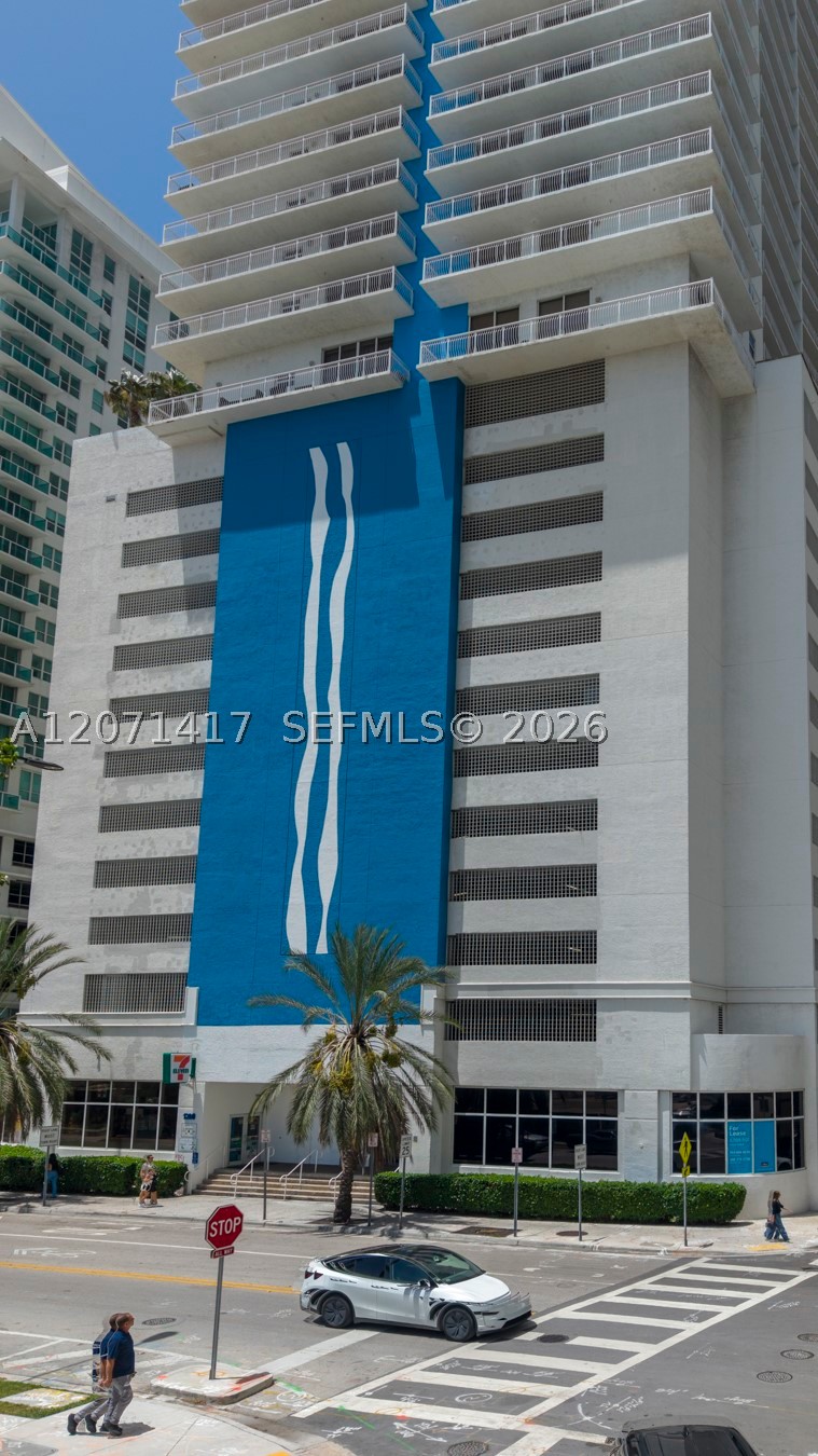 image The Club at Brickell Bay18