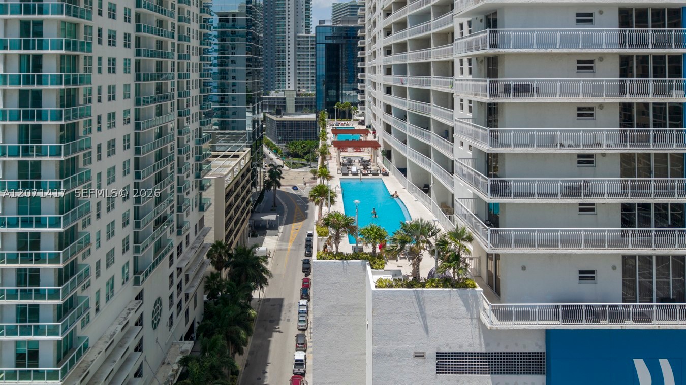 image The Club at Brickell Bay23