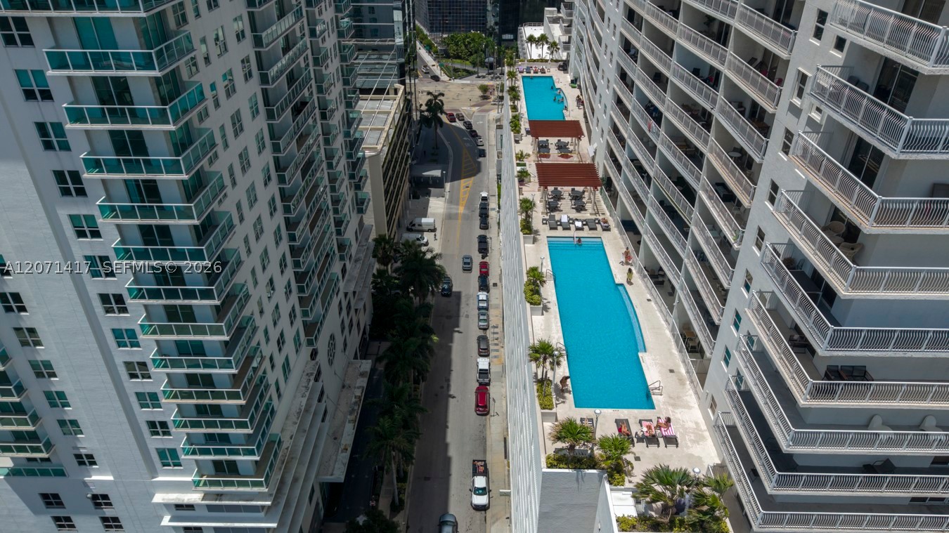 image The Club at Brickell Bay27