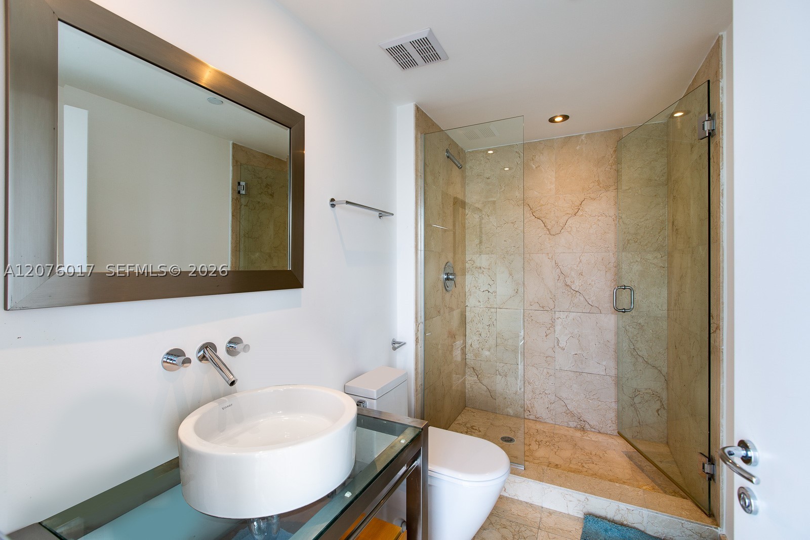 6000 Indian Crk Dr #12B Miami Beach, FL 33140