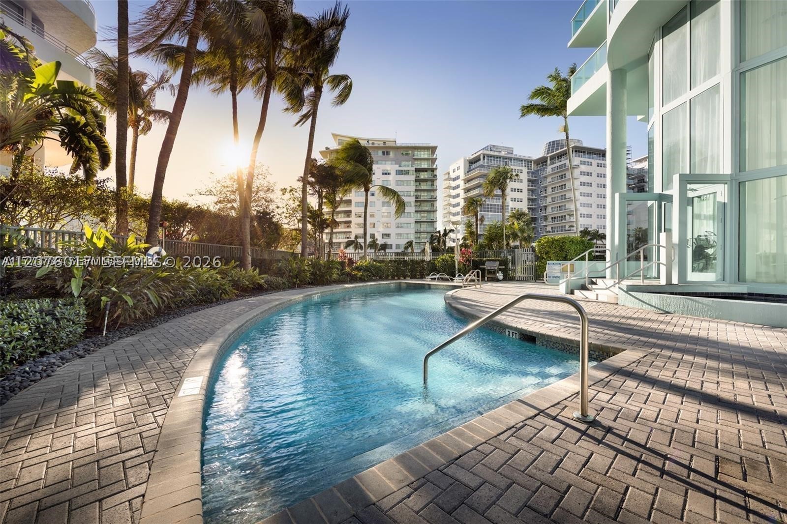 6000 Indian Crk Dr #12B Miami Beach, FL 33140