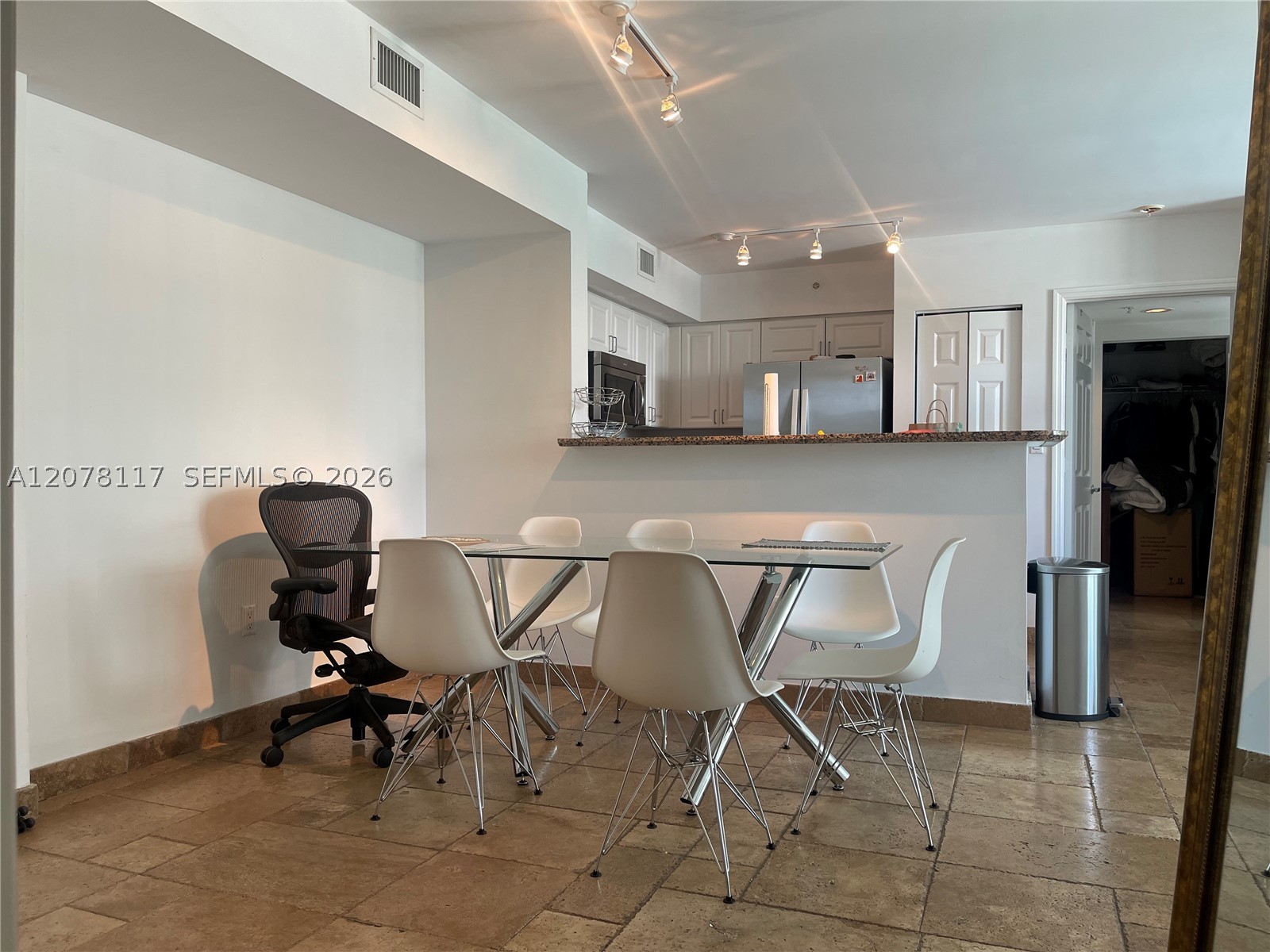 image The Mark on Brickell12