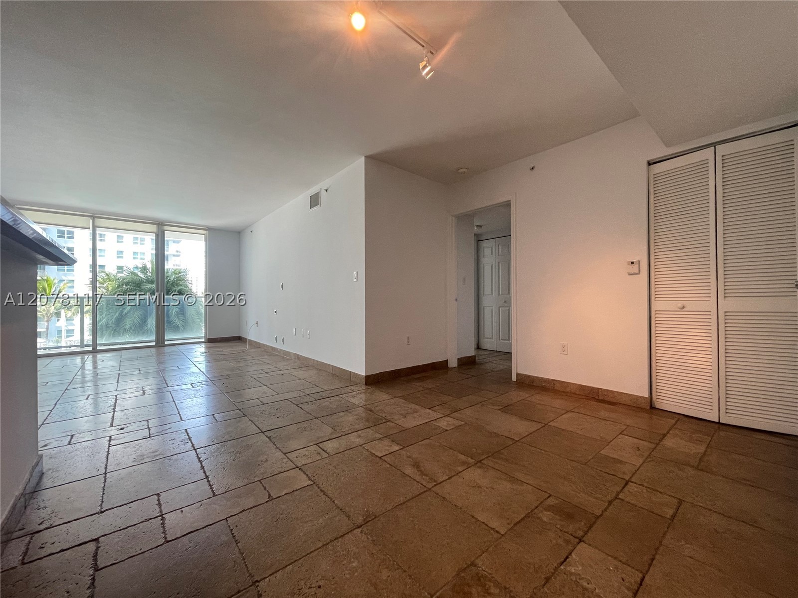 image The Mark on Brickell47