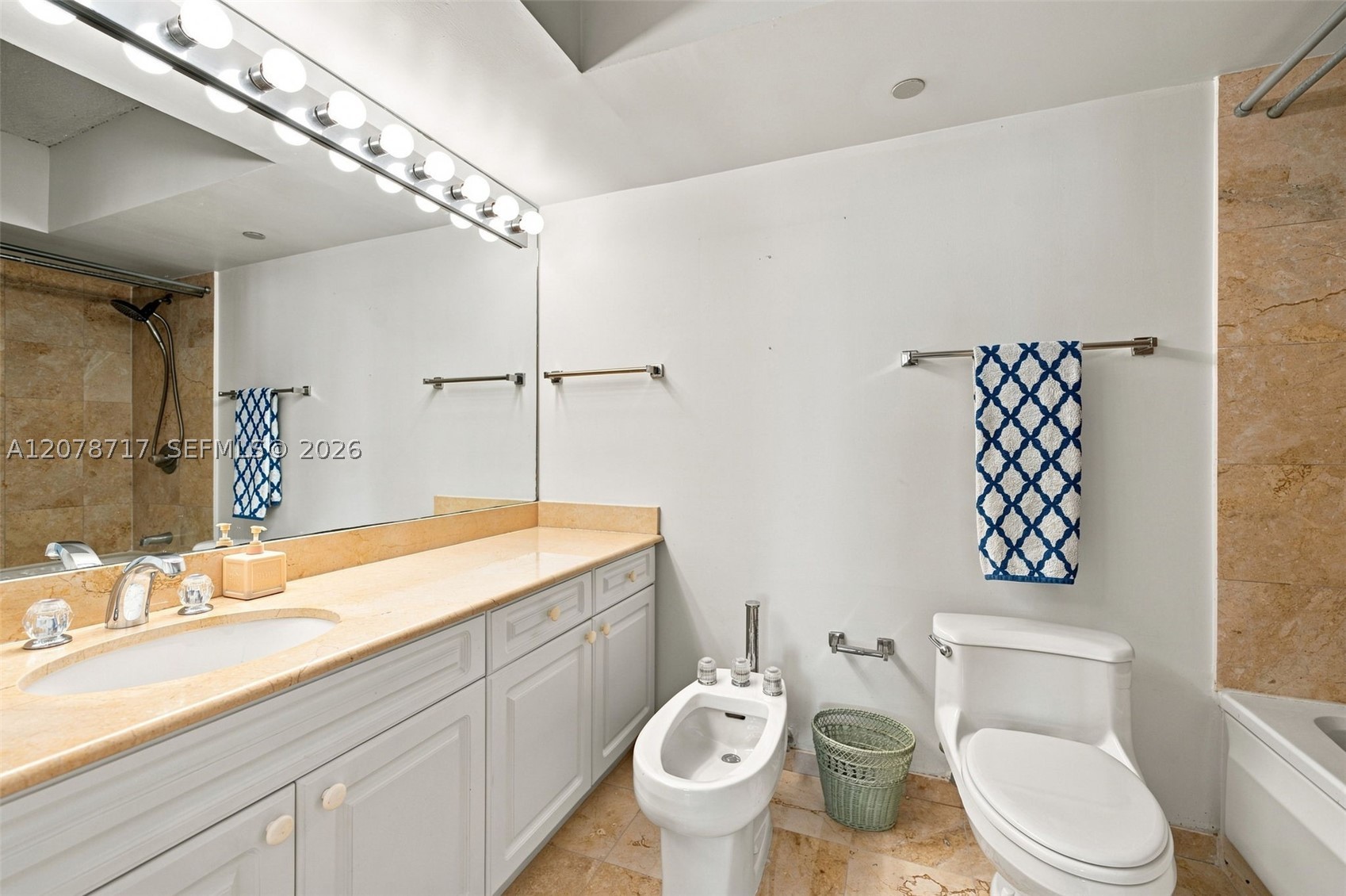 5900 Collins Ave #1006 Miami Beach, FL 33140