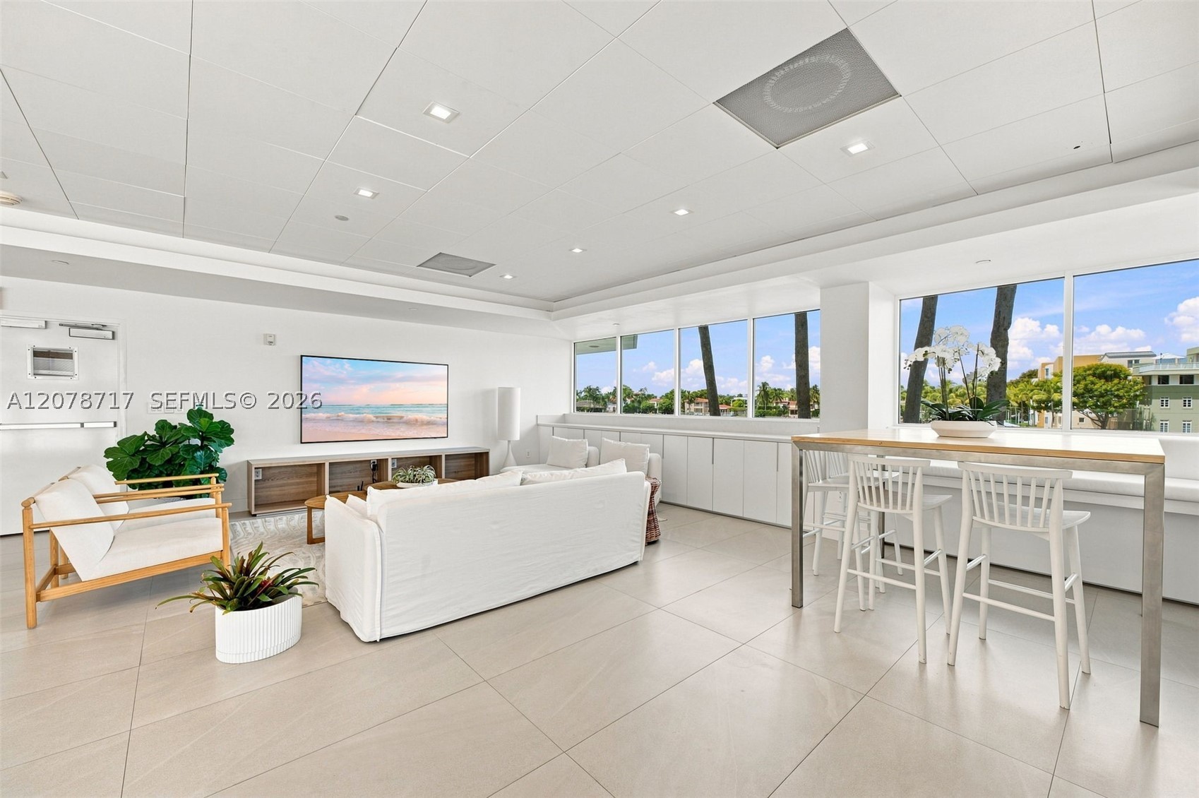 5900 Collins Ave #1006 Miami Beach, FL 33140