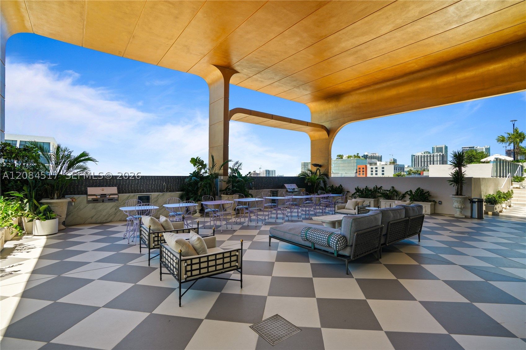2700 NW 2nd Ave #536 Miami, FL 33127