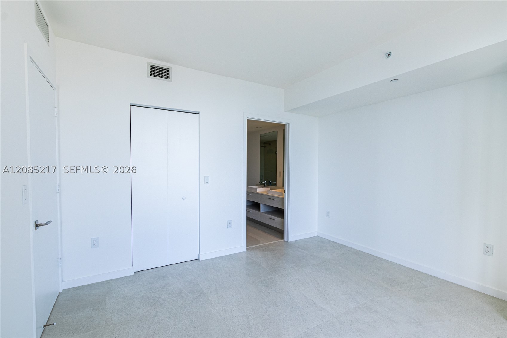 image Brickell Heights East11