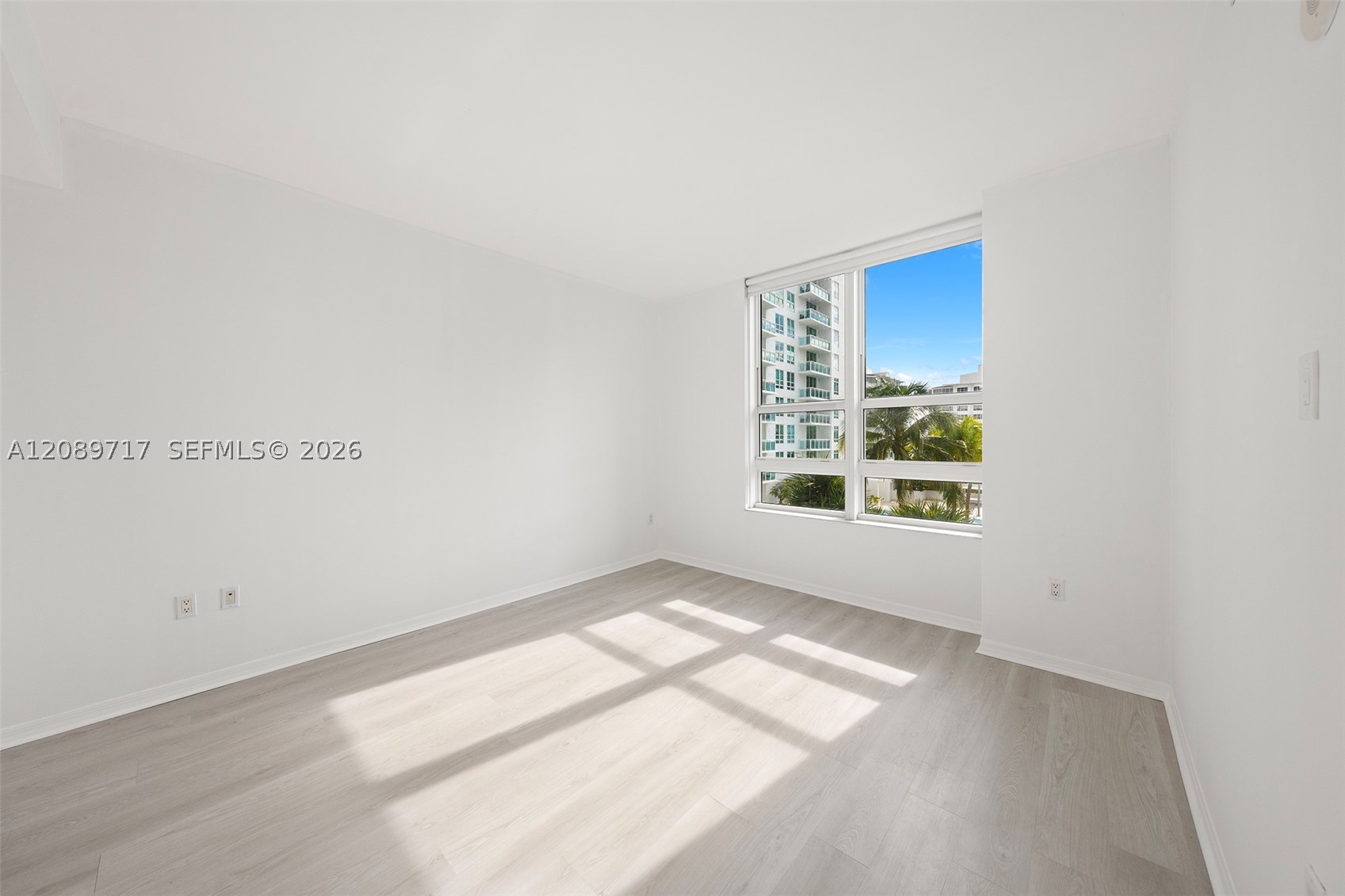 image The Plaza on Brickell West11