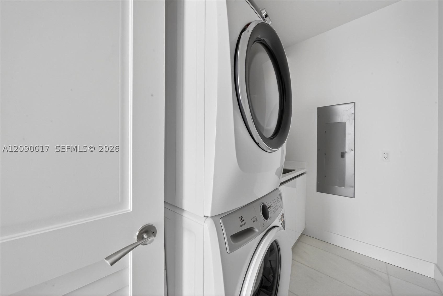 image Una Residences32