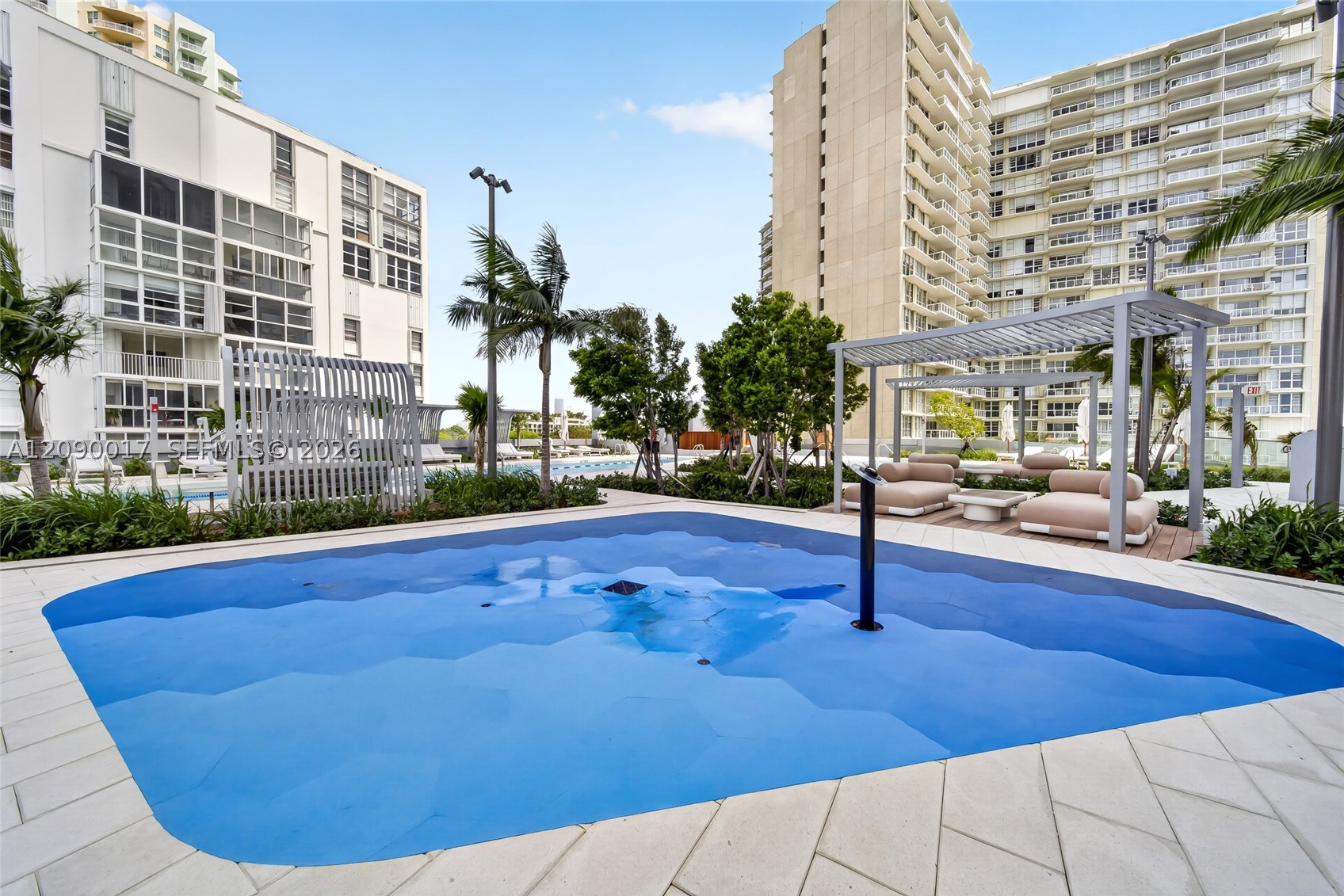 image Una Residences50