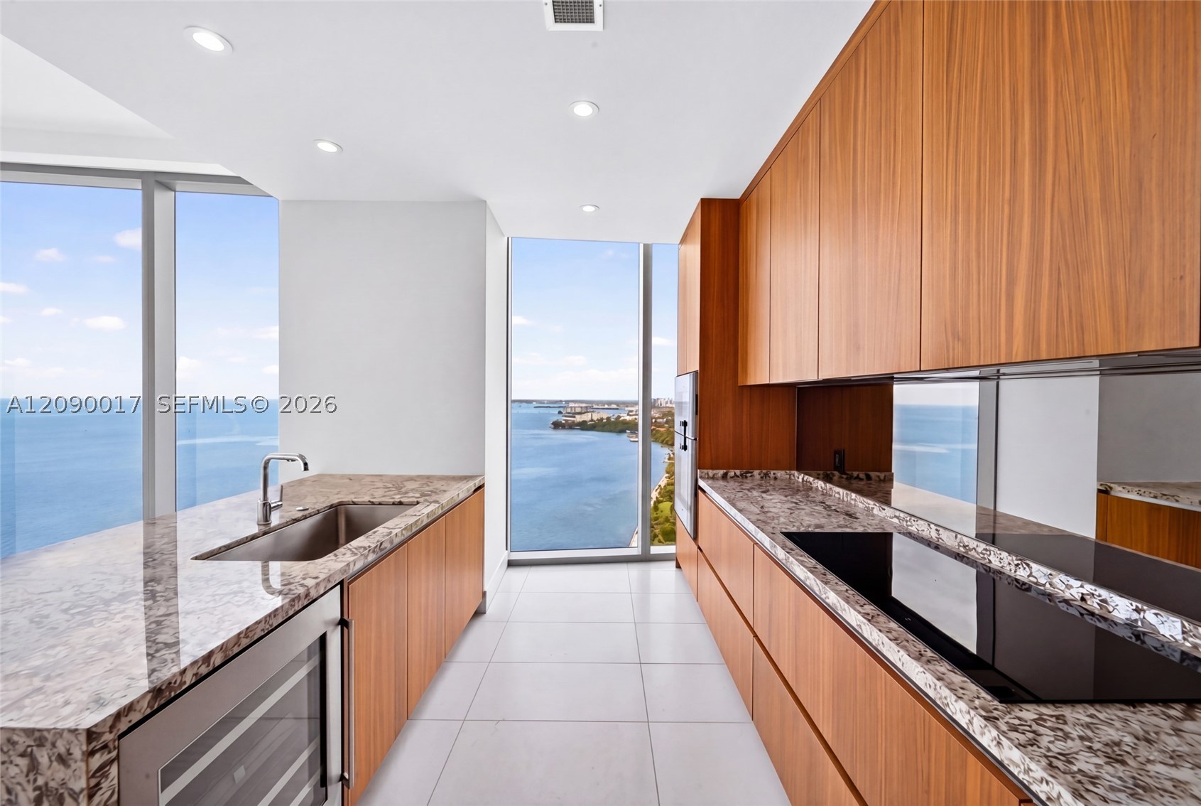 image Una Residences7