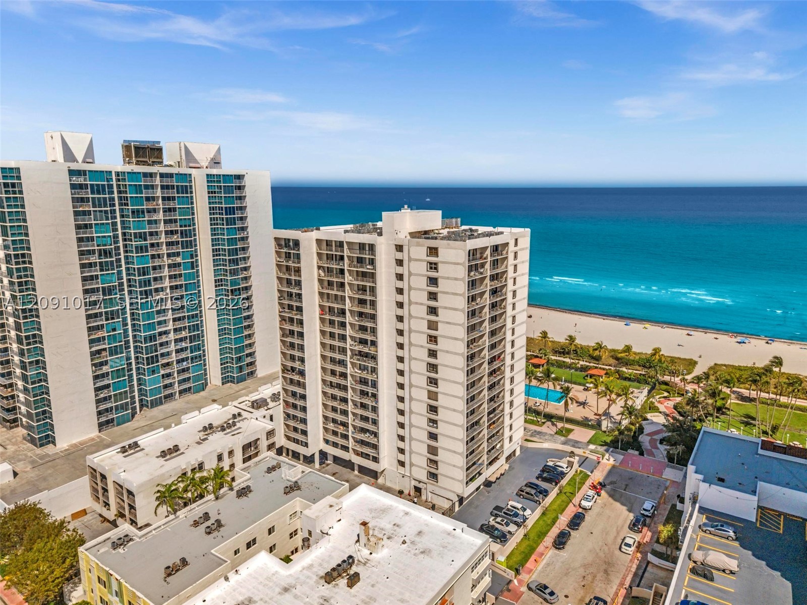 2625 Collins Ave #1109