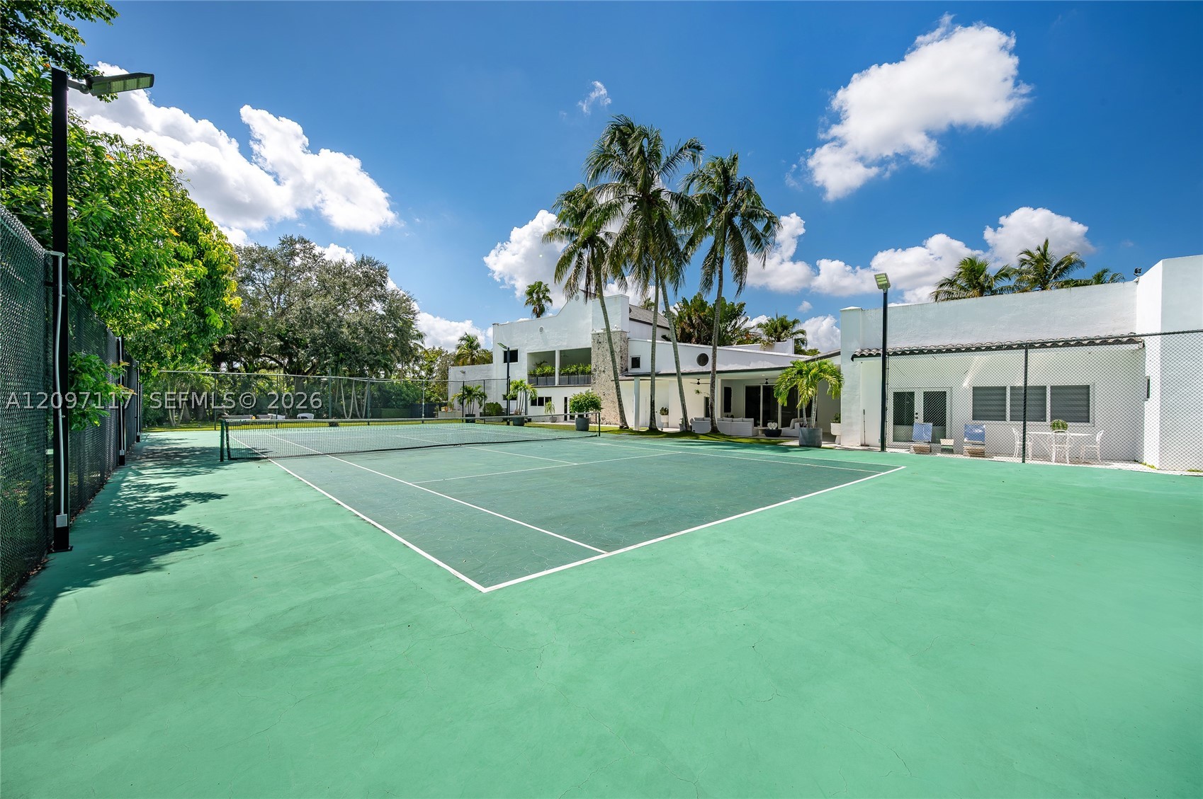 9715 SW 89th Ct Miami, FL 33176